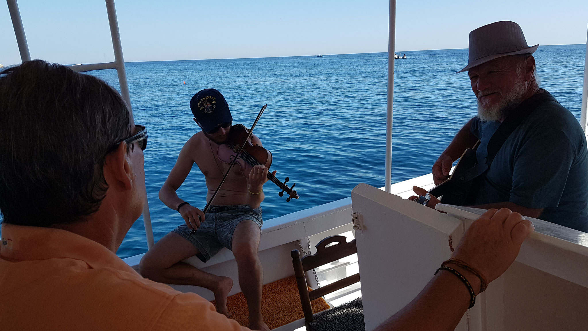 Mittagessen mit Musikuntermalung
