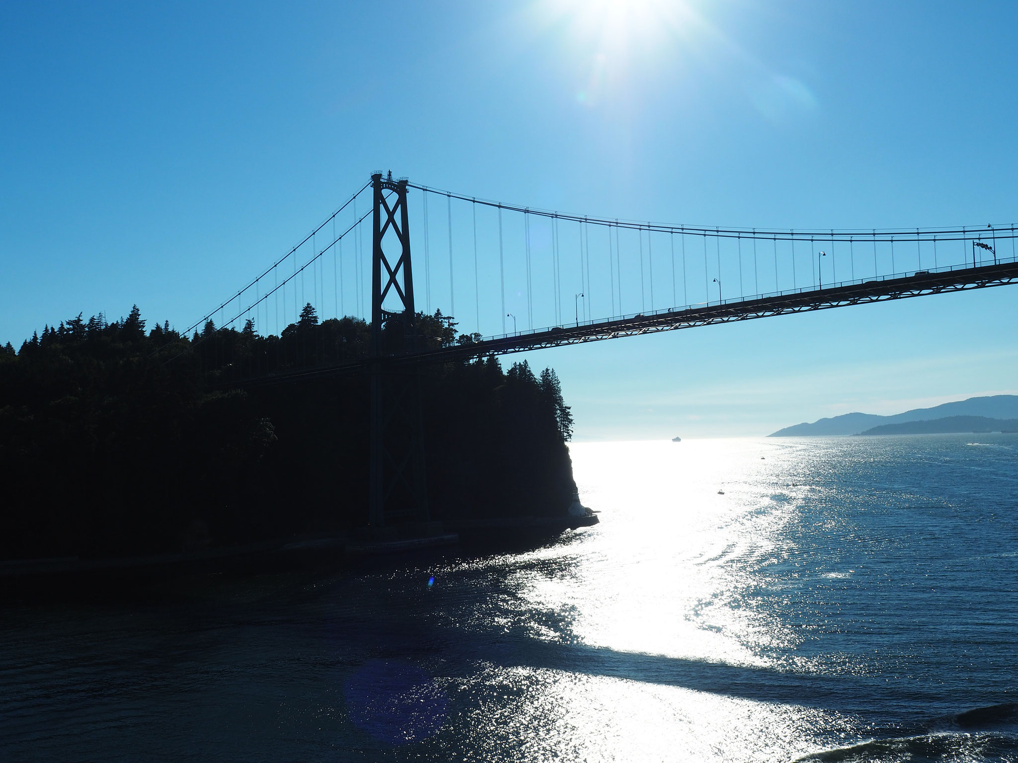 ... wir verlassen Vancouver - Lions Gate Bridge