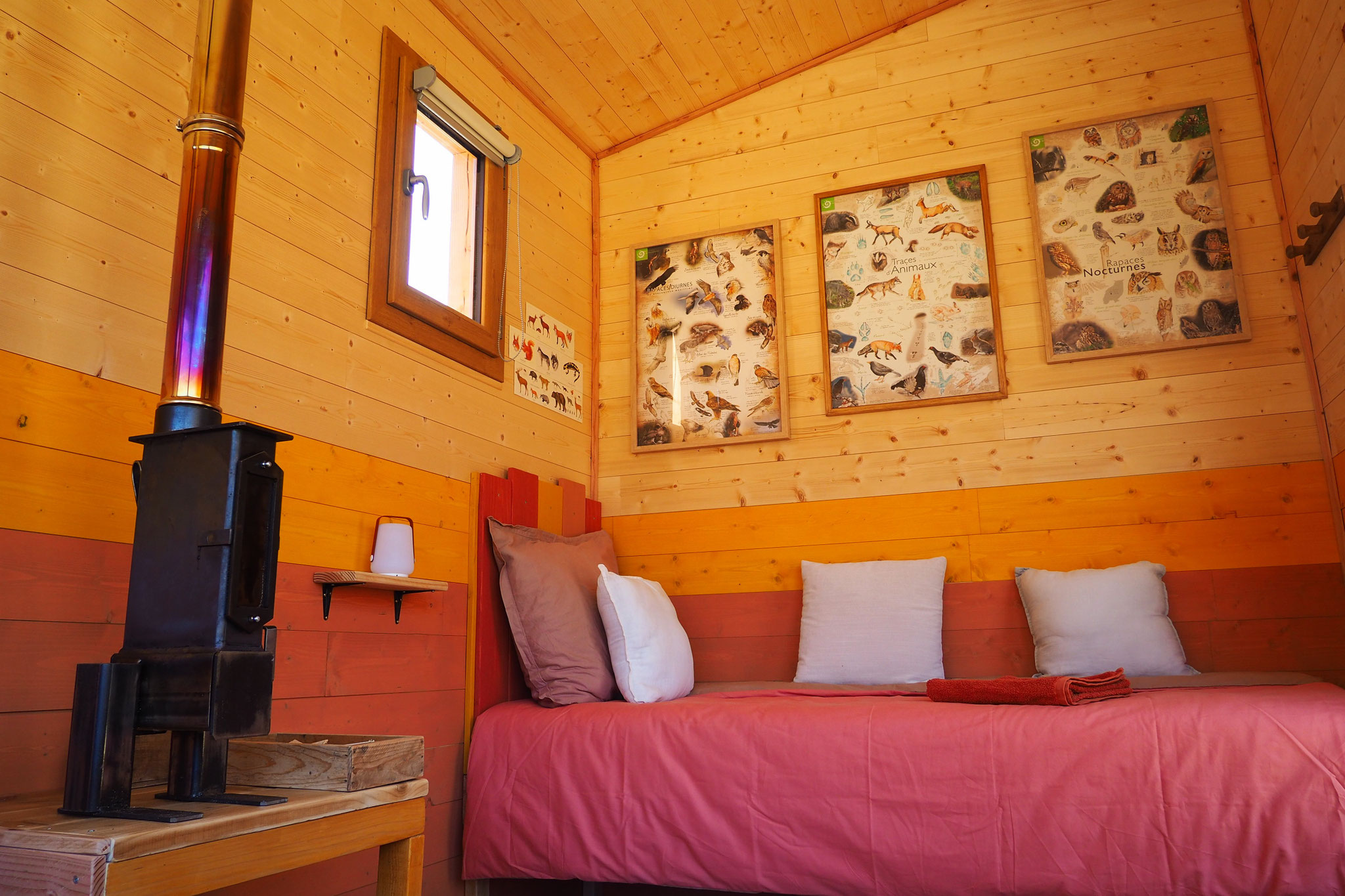 La tiny house bulle. Izon Nature : hébergements, chambres et table d'hôtes insolites et écoresponsables dans la Drôme provençale, trek dans la Méouge