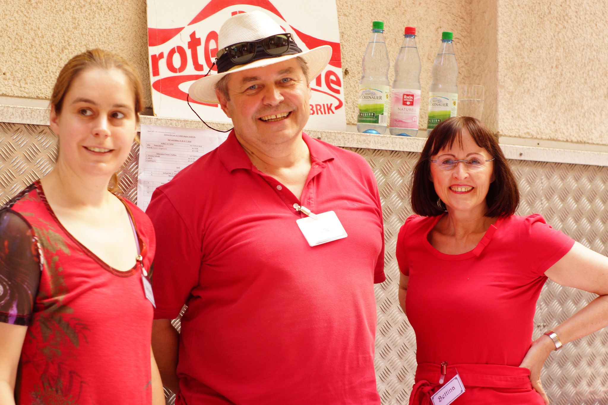 Unsere Ehrenamtlichen Helfer - Vielen Dank an Barbara, Robert & Bettina