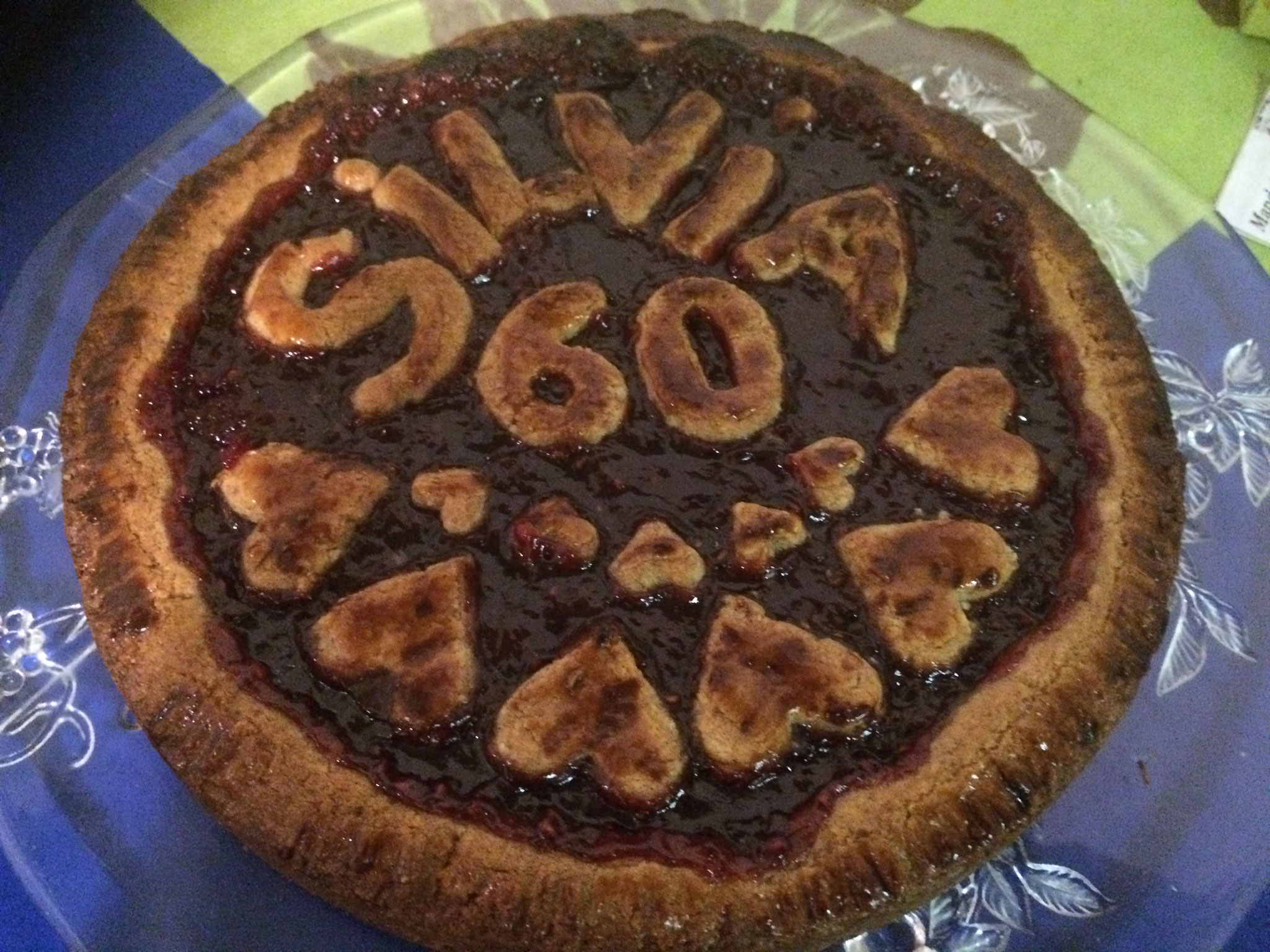 Geburtstags-Linzer mit Himbeerkonfi