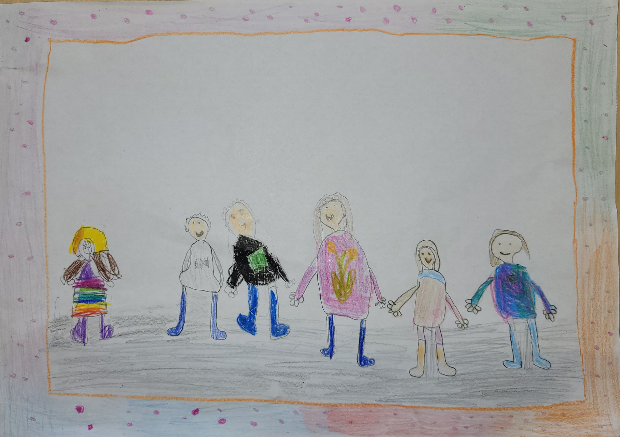 Eine tolle Gemeinschaft: die Kinder der 1b auf der "Bühne" im Musikraum.