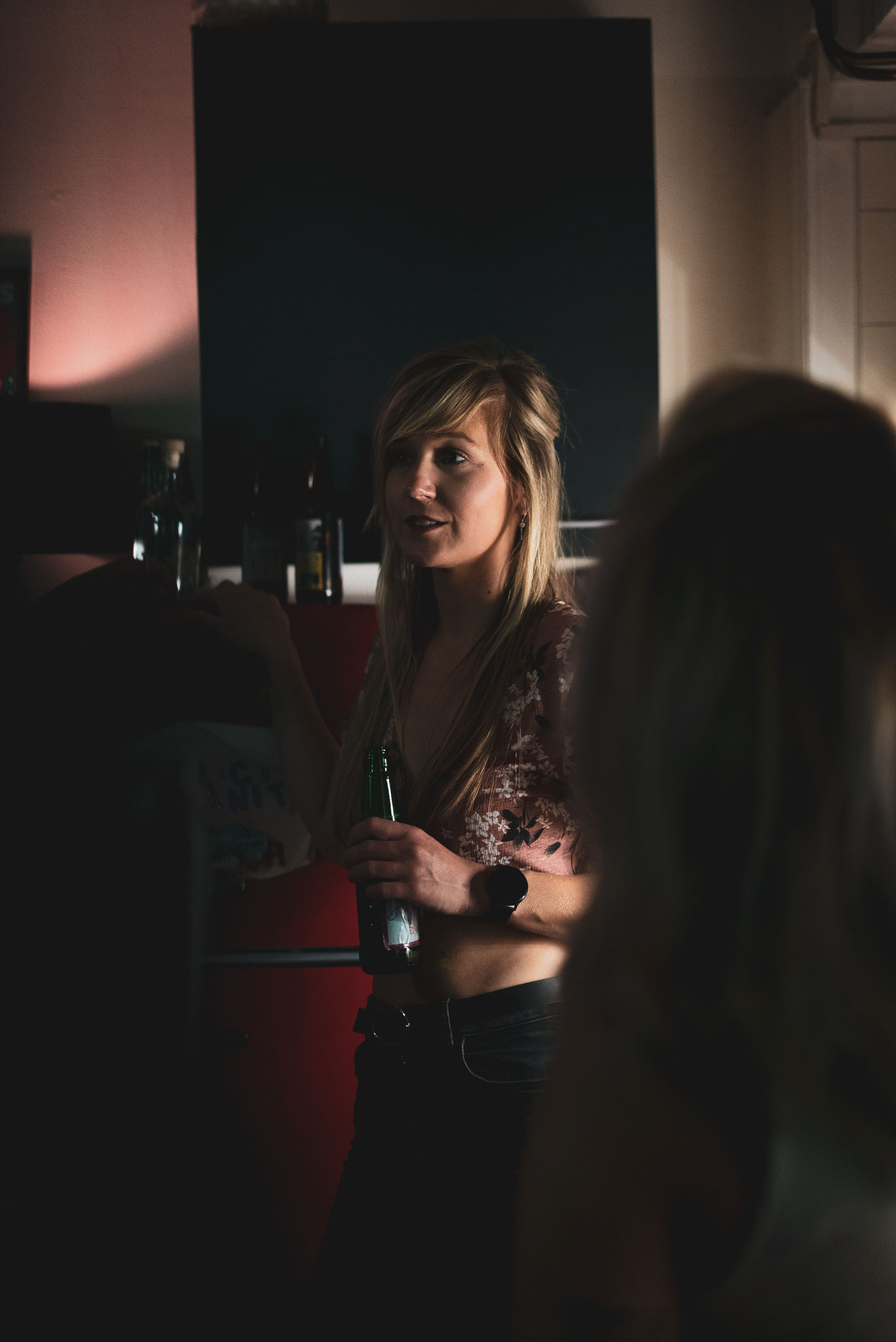 Videoclip 'Signs' van Tommy Brown (2021)