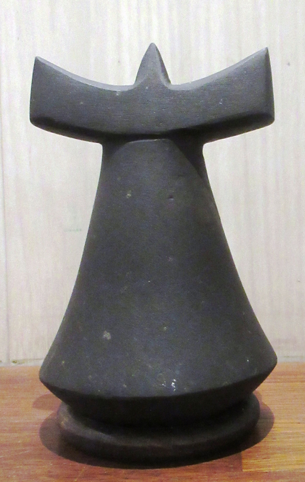 N°3869 - Penu - H12 - Matériau(x): Basalte - Origine: Maupiti