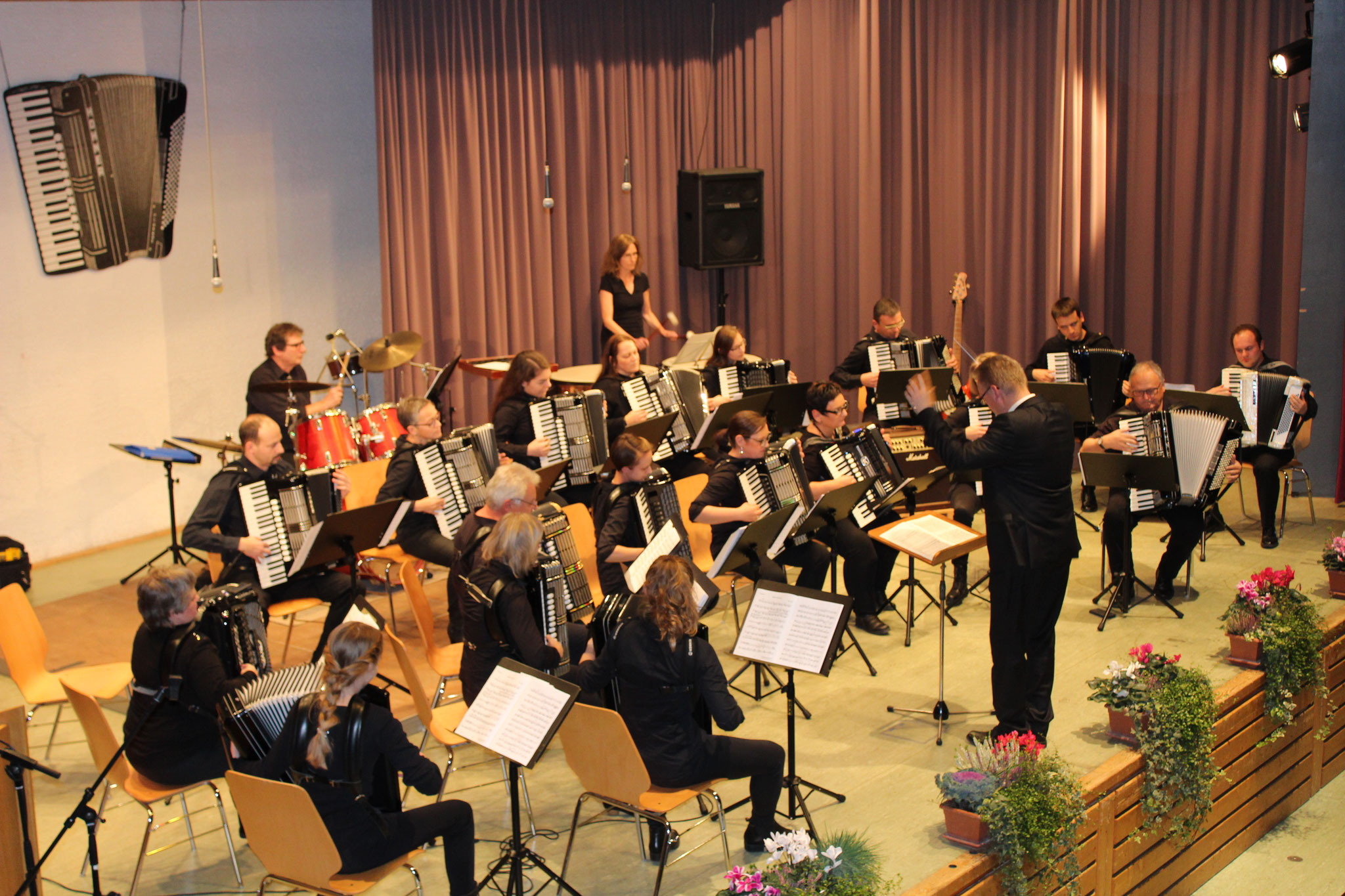 unsere Gäste: 1. Orchester des Harmonikaring Berghausen - wir bedanken uns herzlich für die tolle Konzertmitgestaltung!