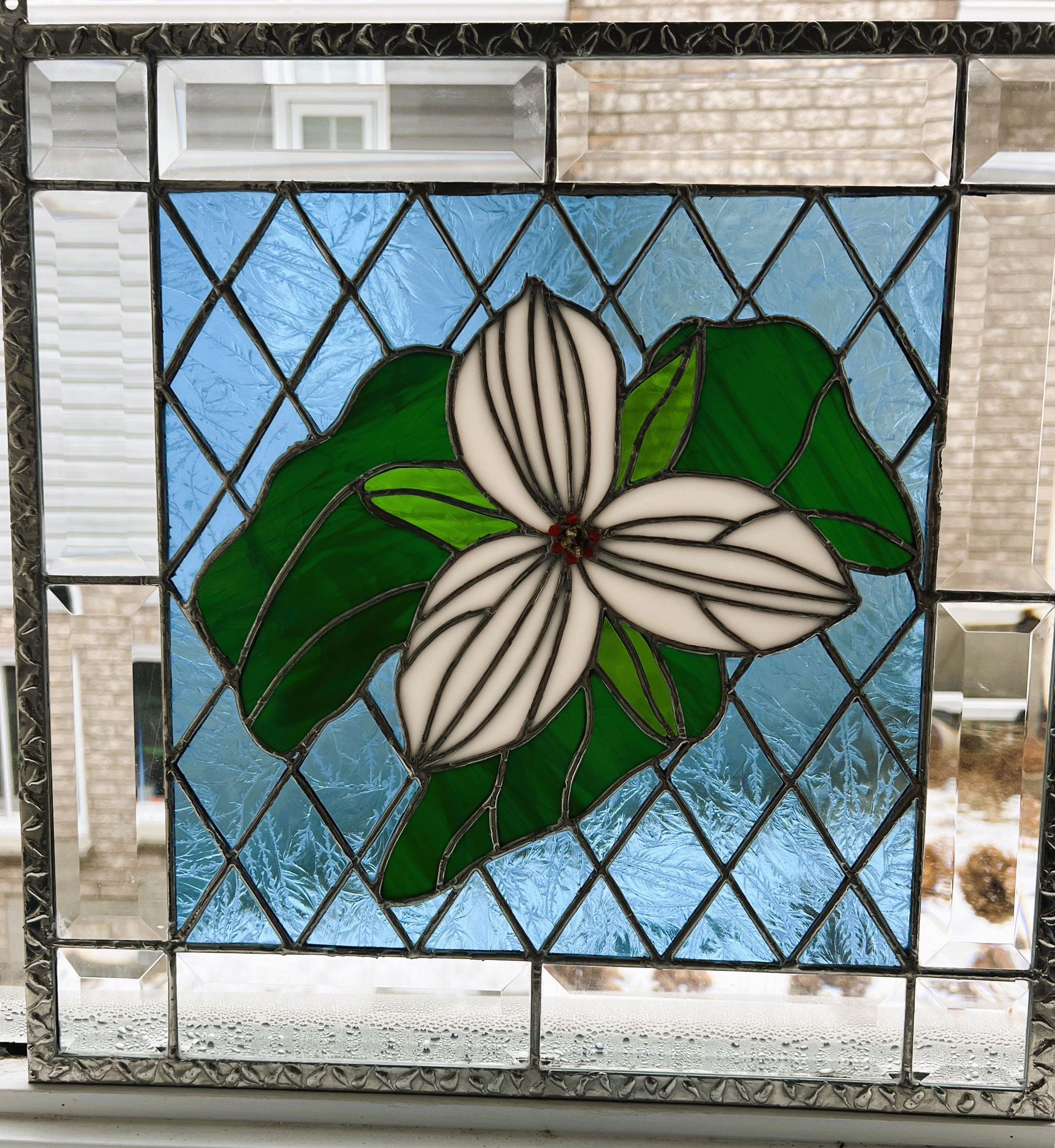 MANITOULIN TRILLIUM    17 x 17 stained glass  