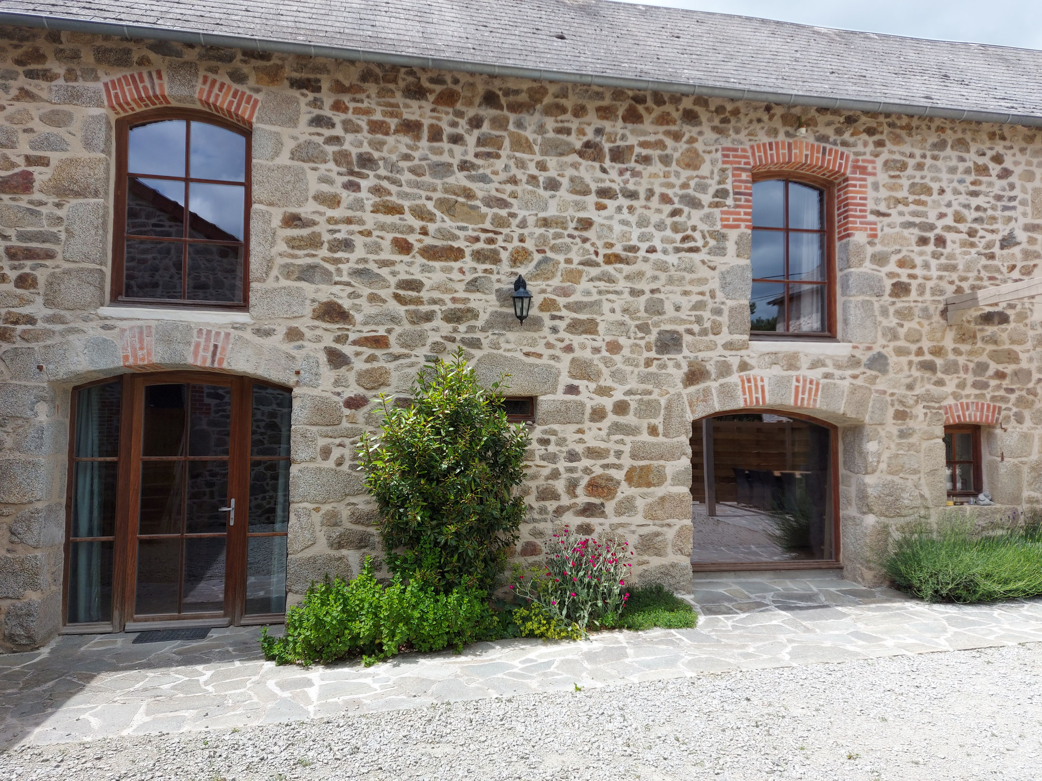 la cour intérieur du gîte familial