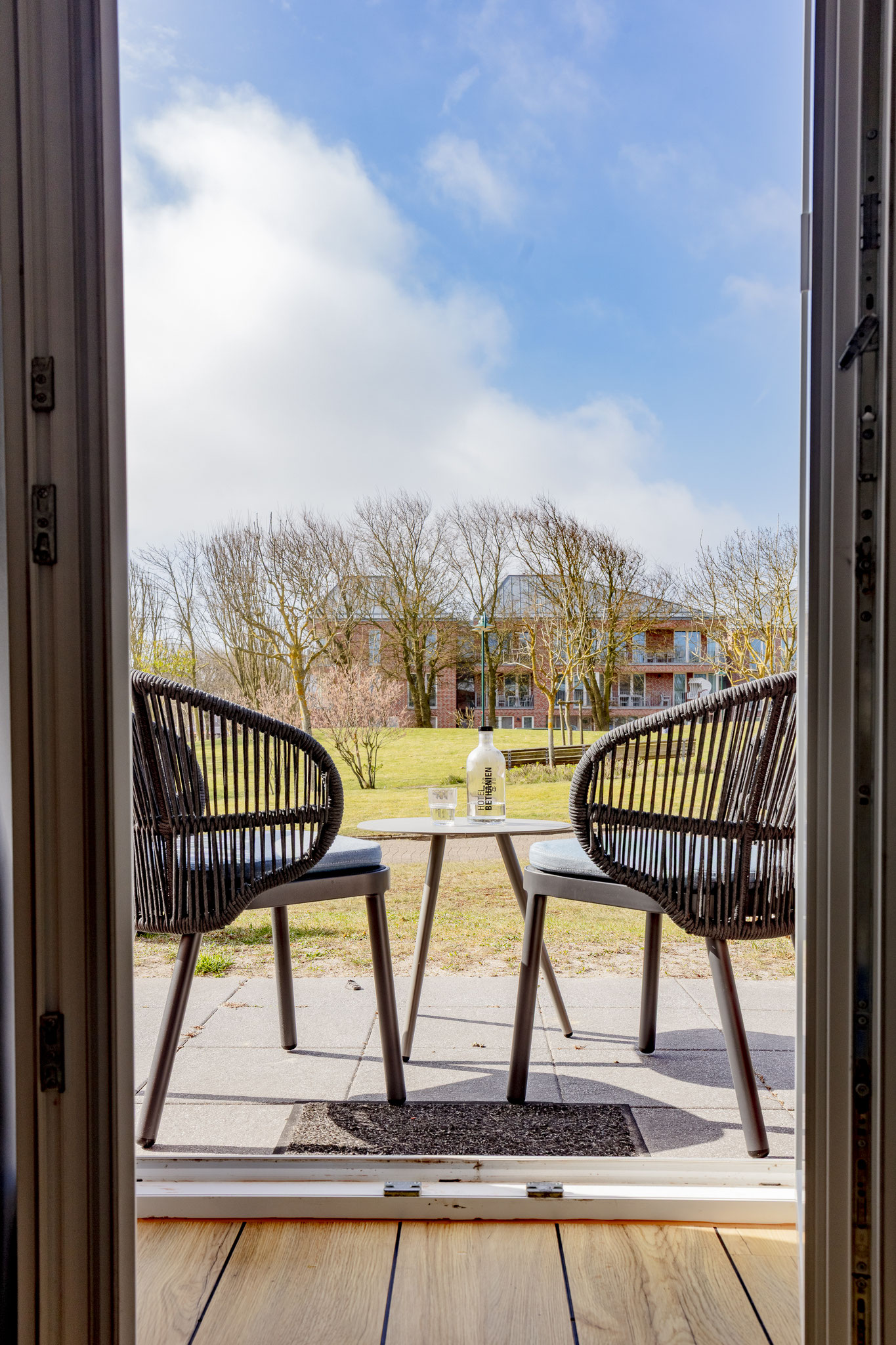 Terrasse mit Ausblick auf den Park