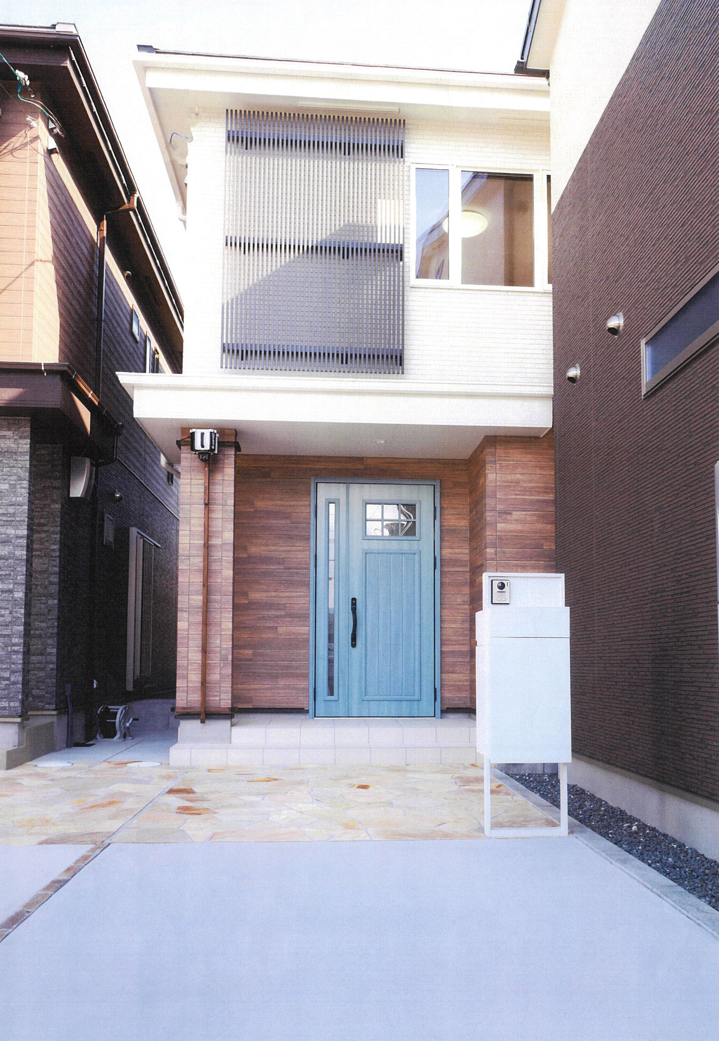 外観2（宅配ボックス完備）