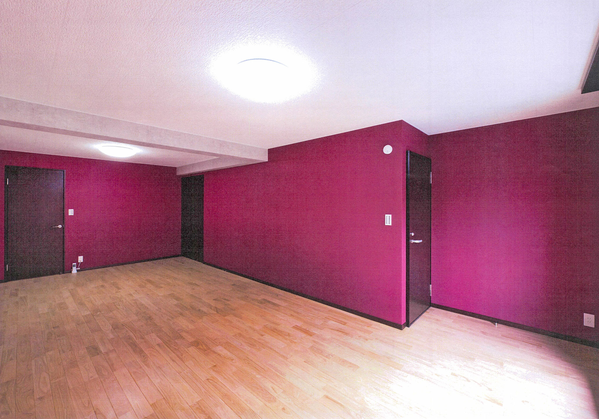 約25帖の防音ルームの地下室