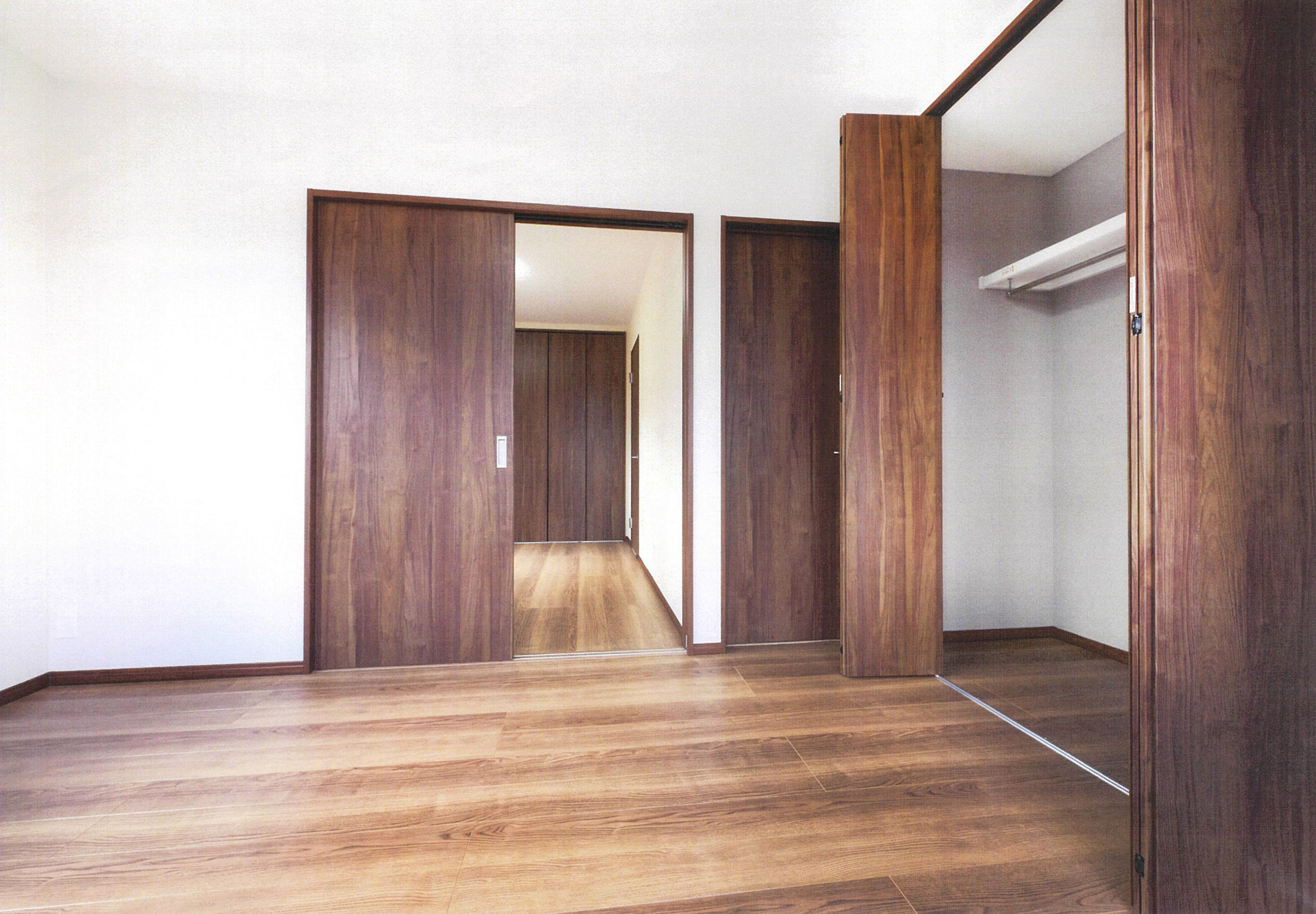 間仕切り可能な洋室