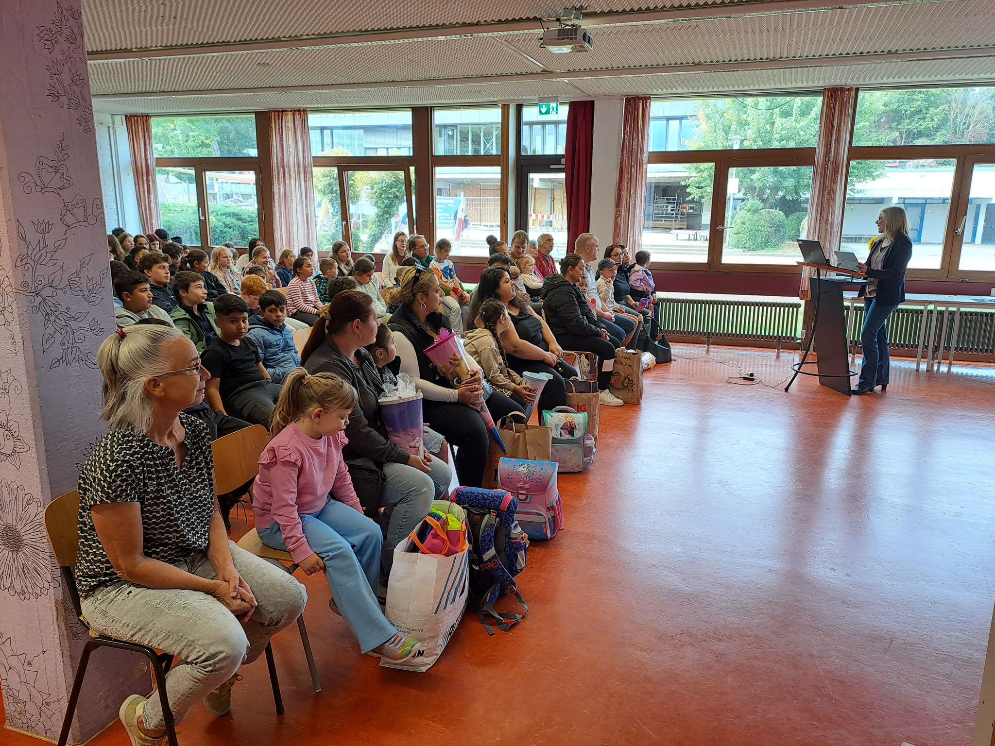 Die Schulgemeinschaft mit Eltern und Verwandten