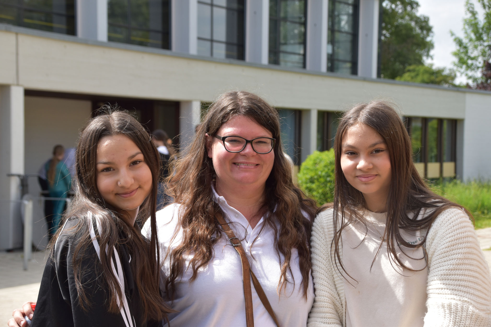 Zeinep, Frau Nill & Nazan 