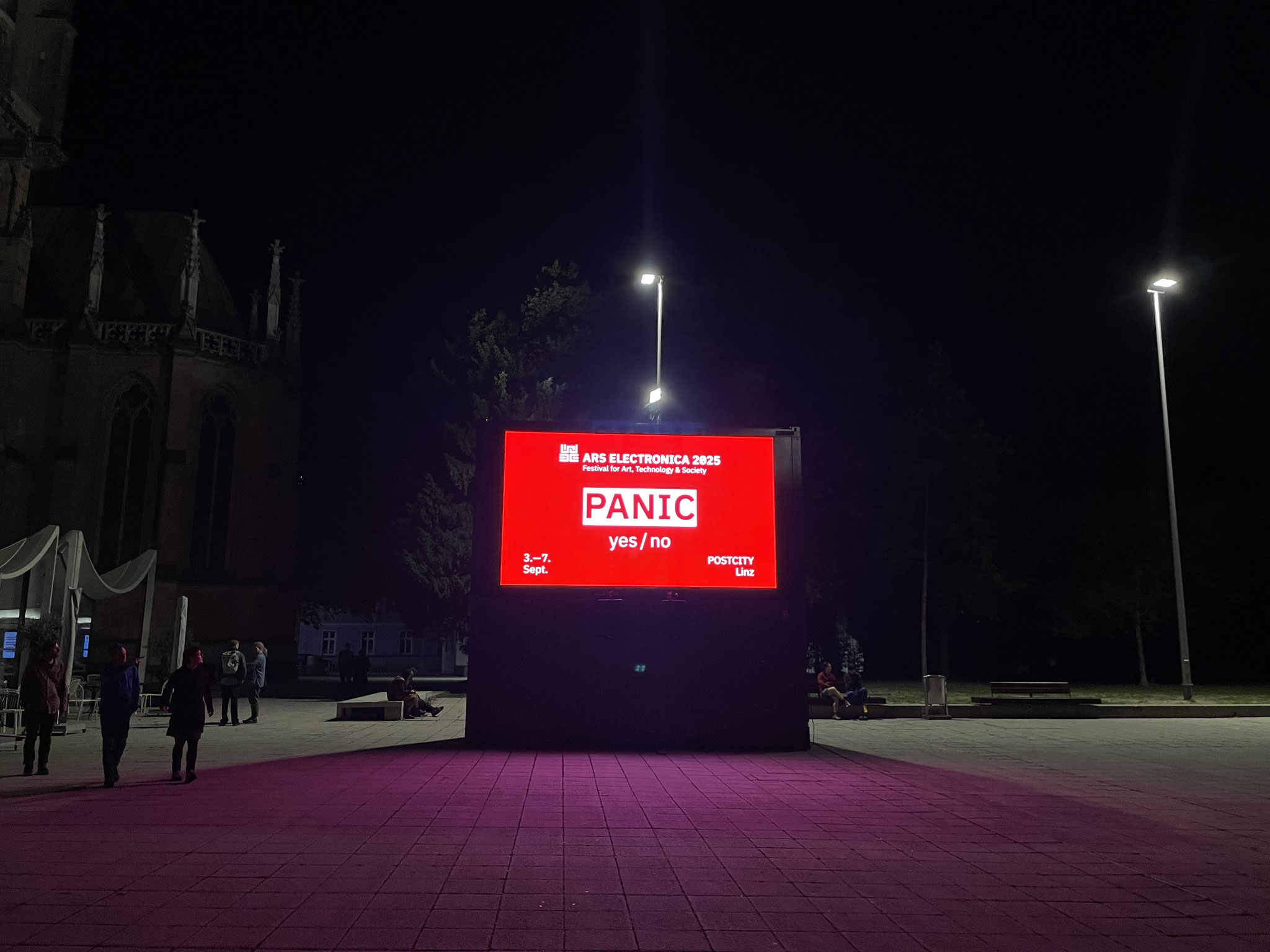 Die Ars Electronica 2025 stand unter dem Motto panic? yes/no