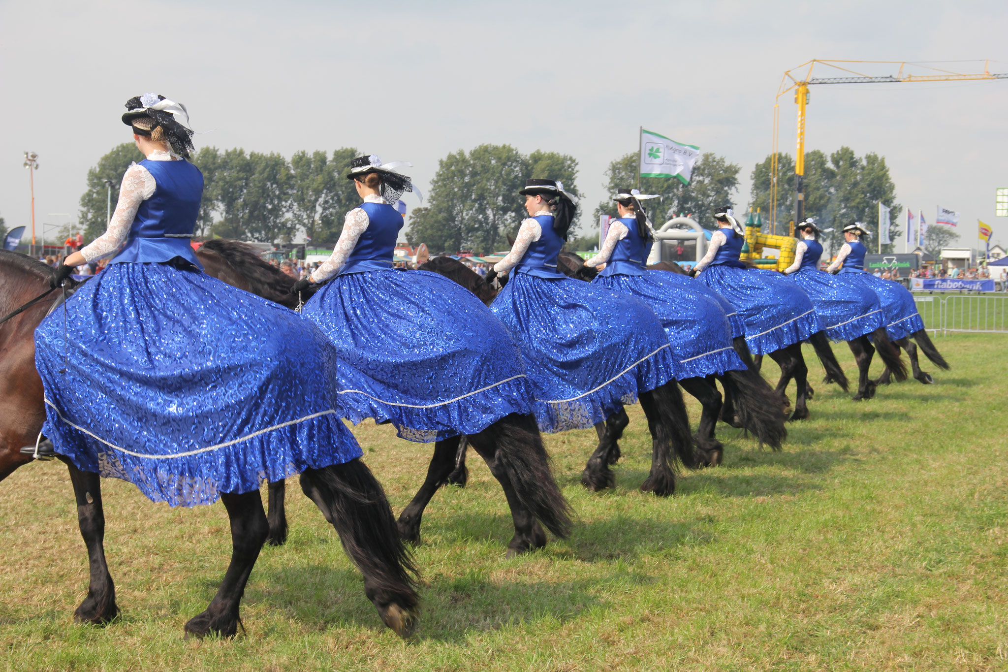 Show Streekdagen Almkerk-Meeuwen 2016