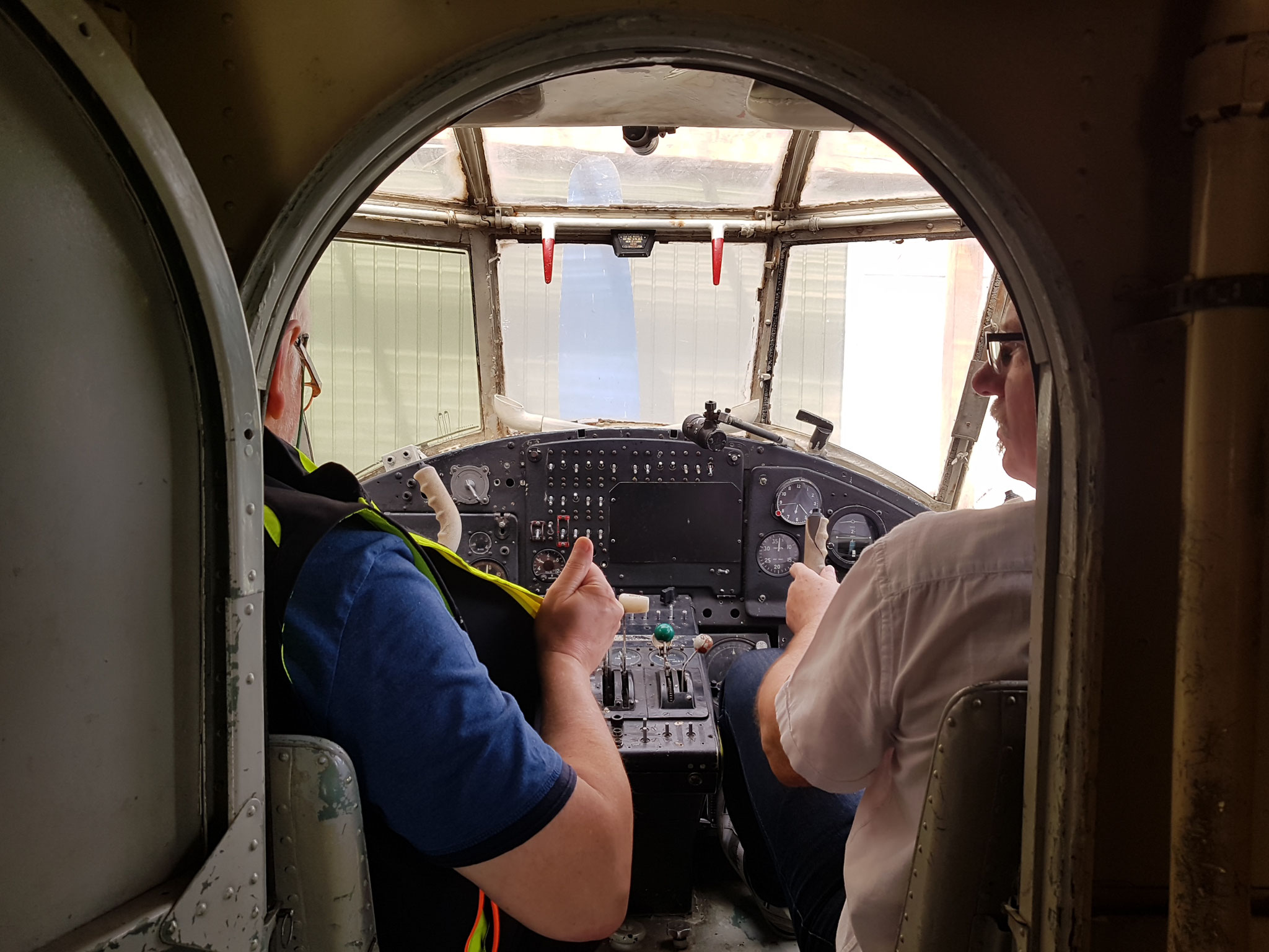 (C) Bahn Nostalgie Reisen / Flugzeugmuseum „JU52-Halle“