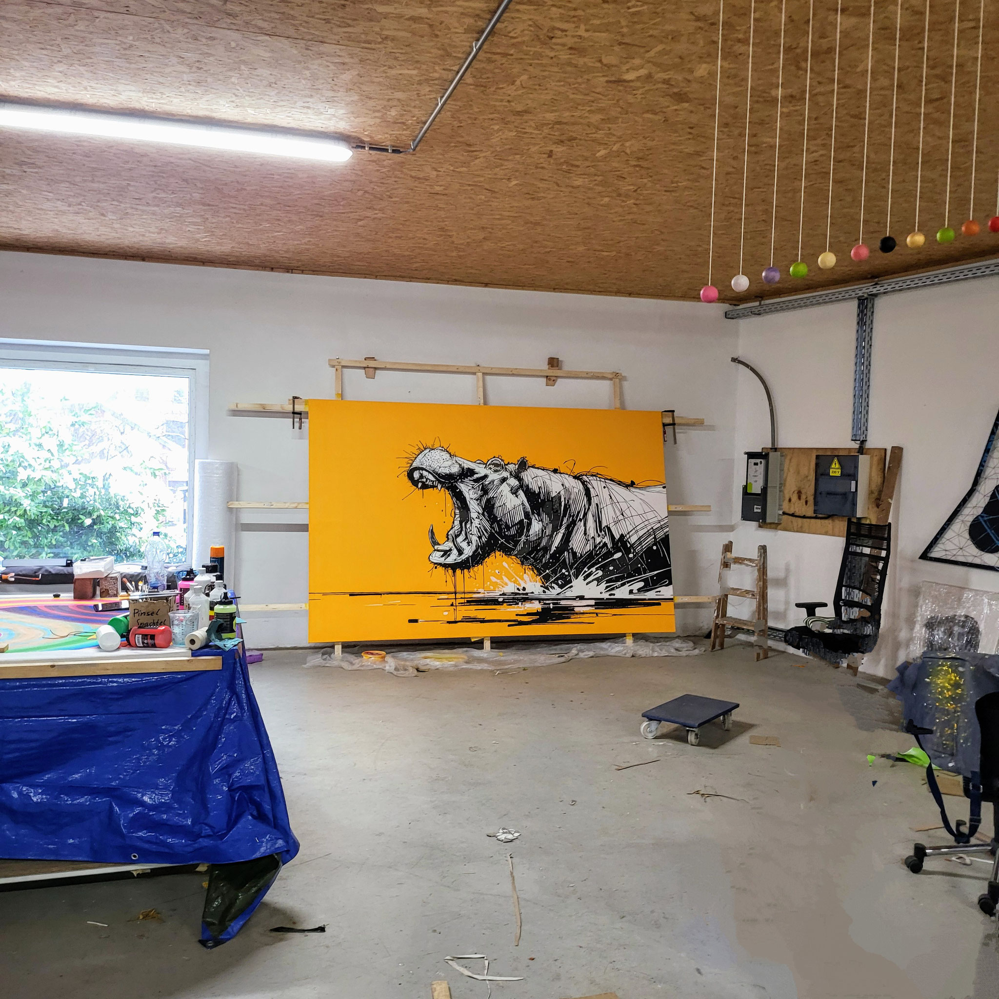 Arbeitsplatz, Kunstwerk "HIPPOCALYPSE", Künstler Martin Lingens, WILD SKETCHES Serie, Nilpferd