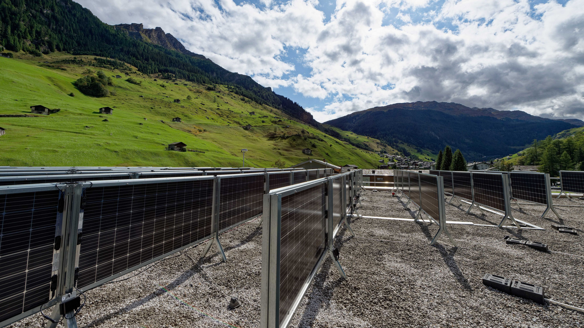 Bifaziale Module in Ost-West-Ausrichtung