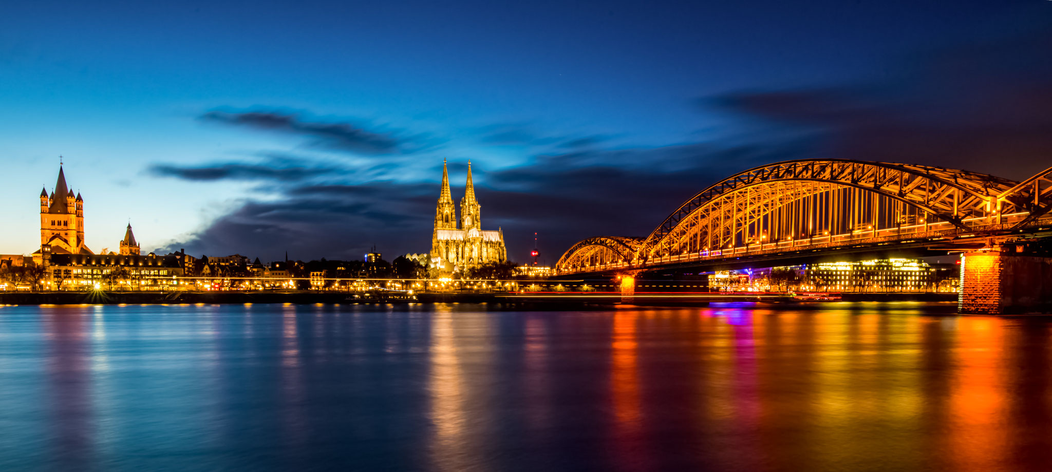 Cologne Cathedral at night