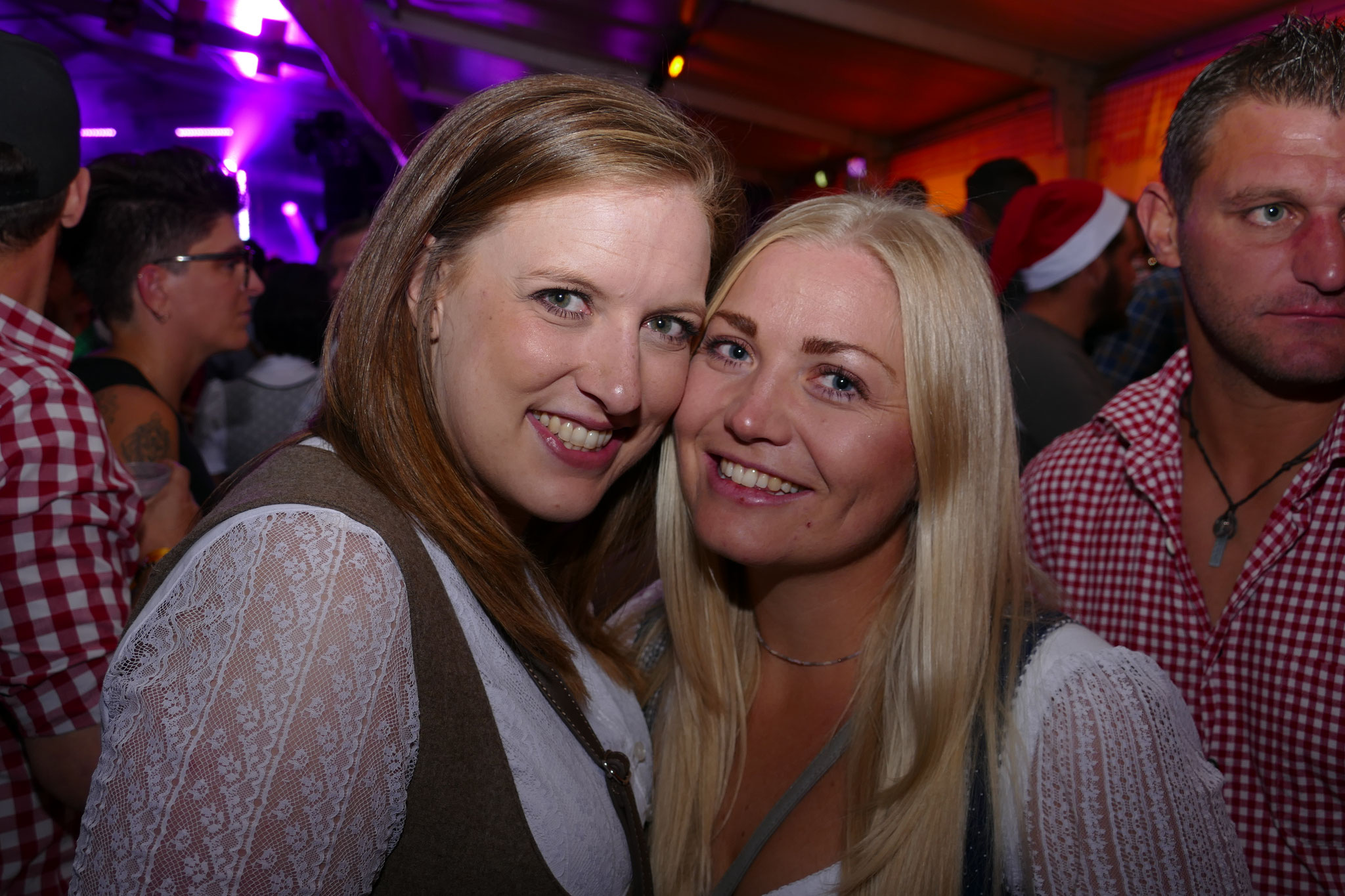 35. Hintertuxer Oktoberfest - Bilder Melissa Naschenweng ...