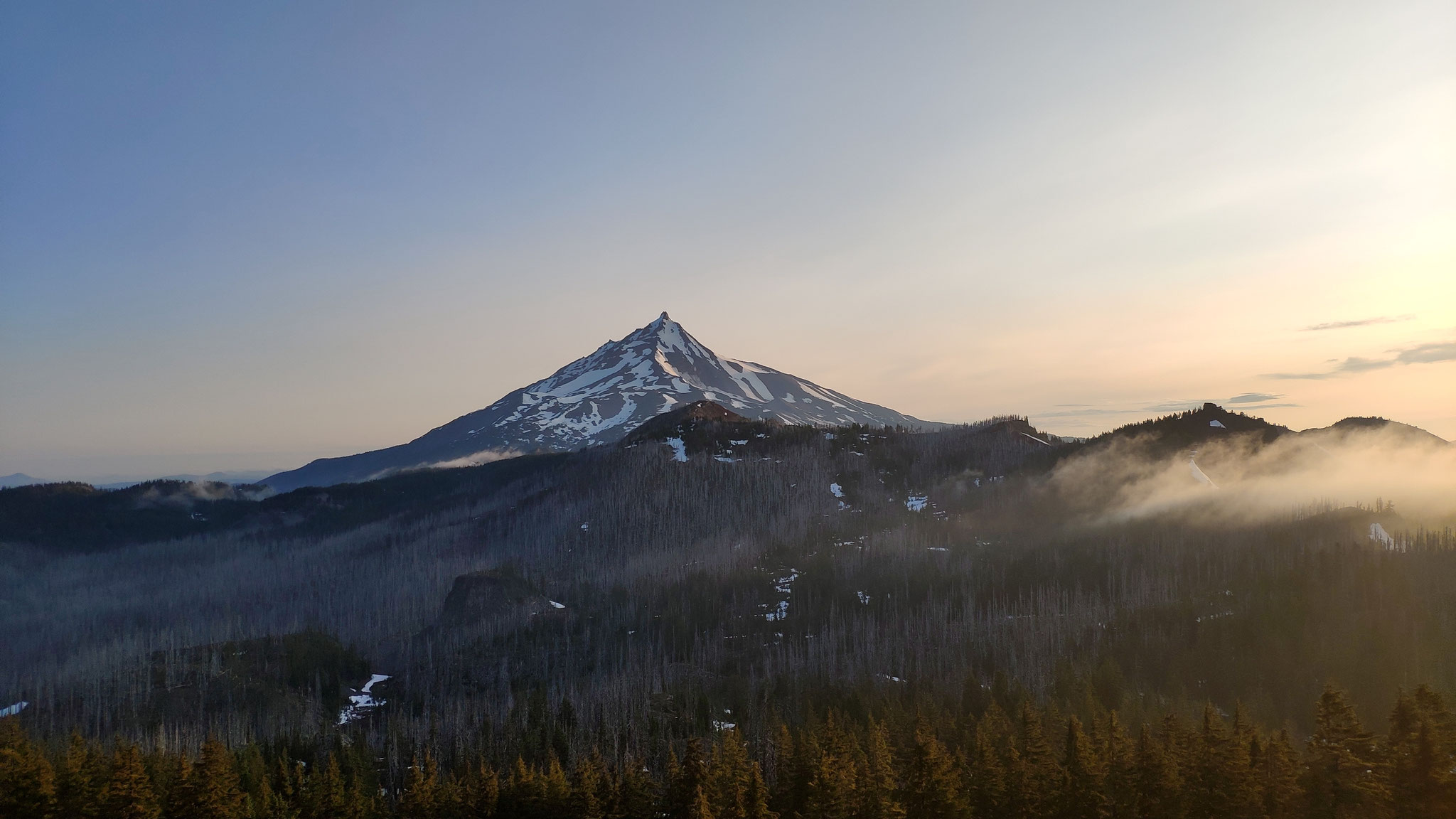 Mount Jefferson, a stratovolcano in the Cascade Range in Oregon