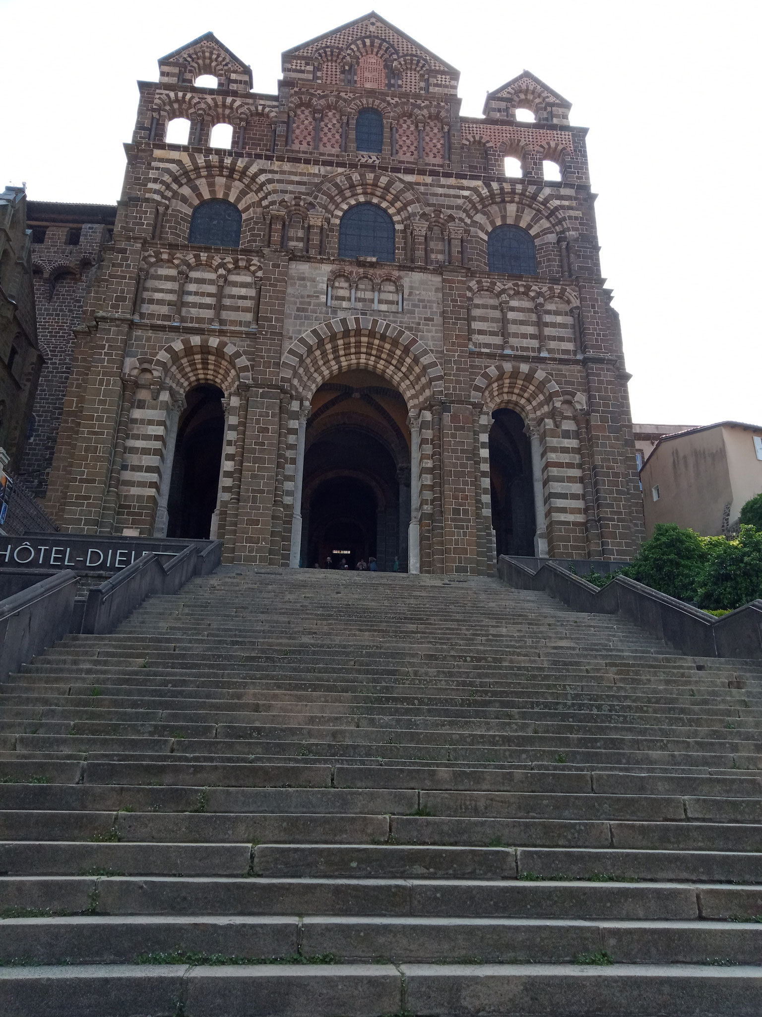 Le Puy en Velay - la cathédrale Notre Dame