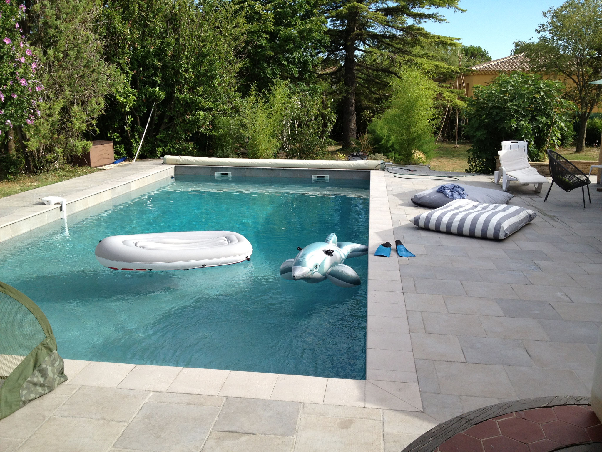 Piscine et terrasse