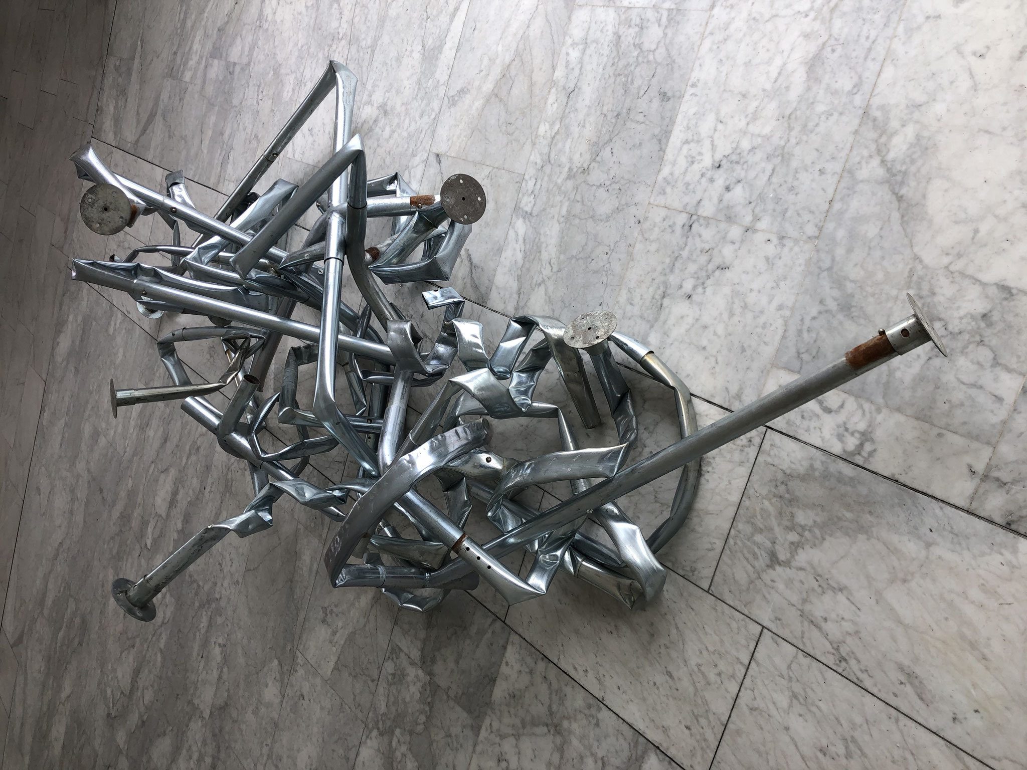 Objekt, Metall/70x295x130cm