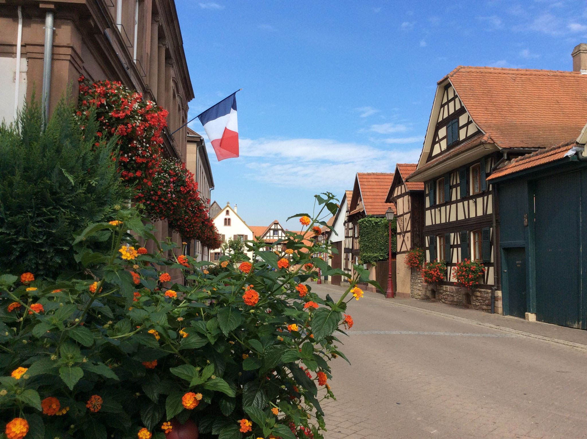 La rue côté mairie