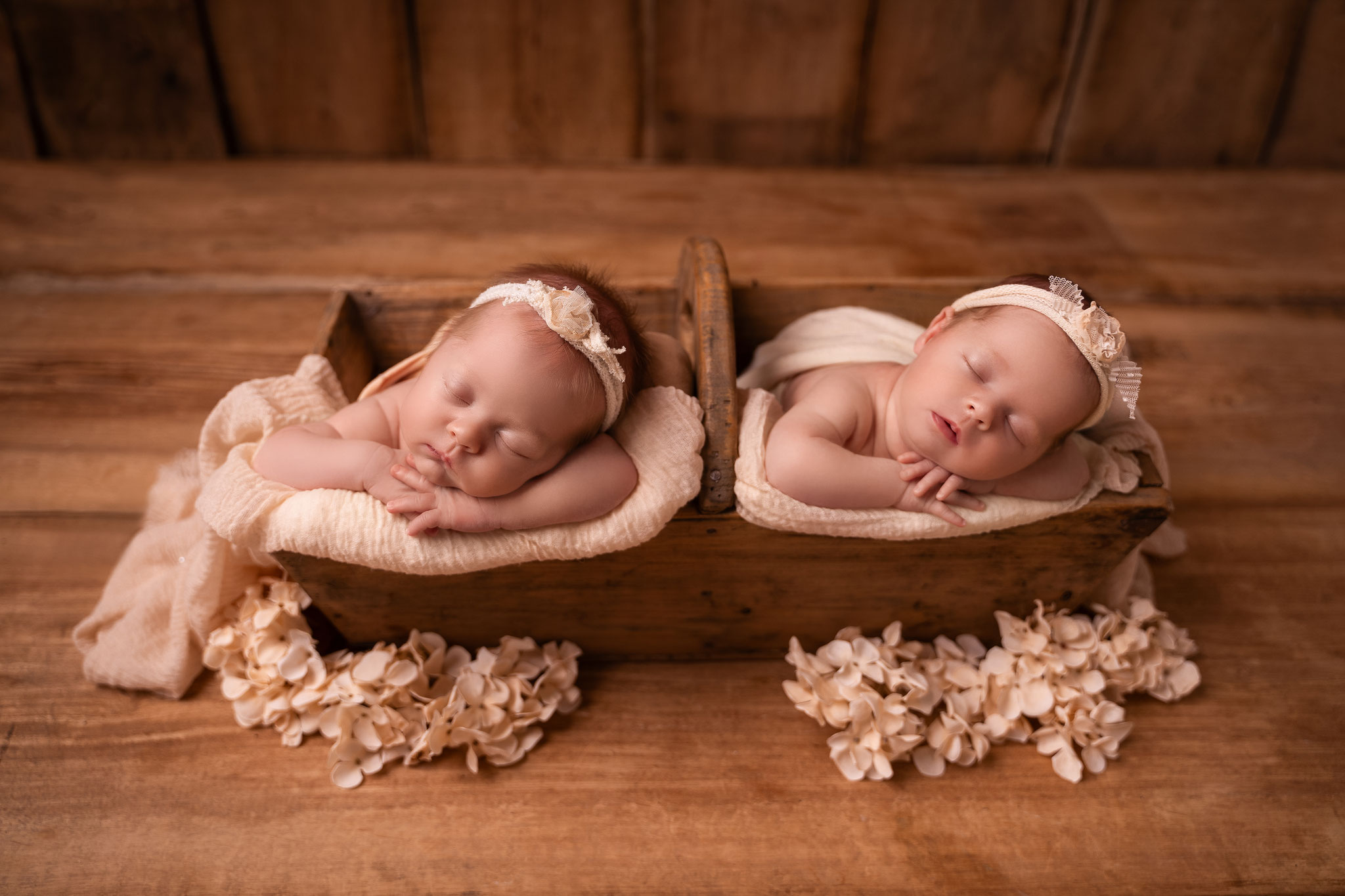 Newbornshooting Darmstadt, Newborn Fotografie Darmstadt, Babyfotograf Darmstadt, Babyfotograf Frankfurt am Main, Babyfotograf Aschaffenburg, Babyfotoshooting Frankfurt am Main, Babyfotografie Aschaffenburg