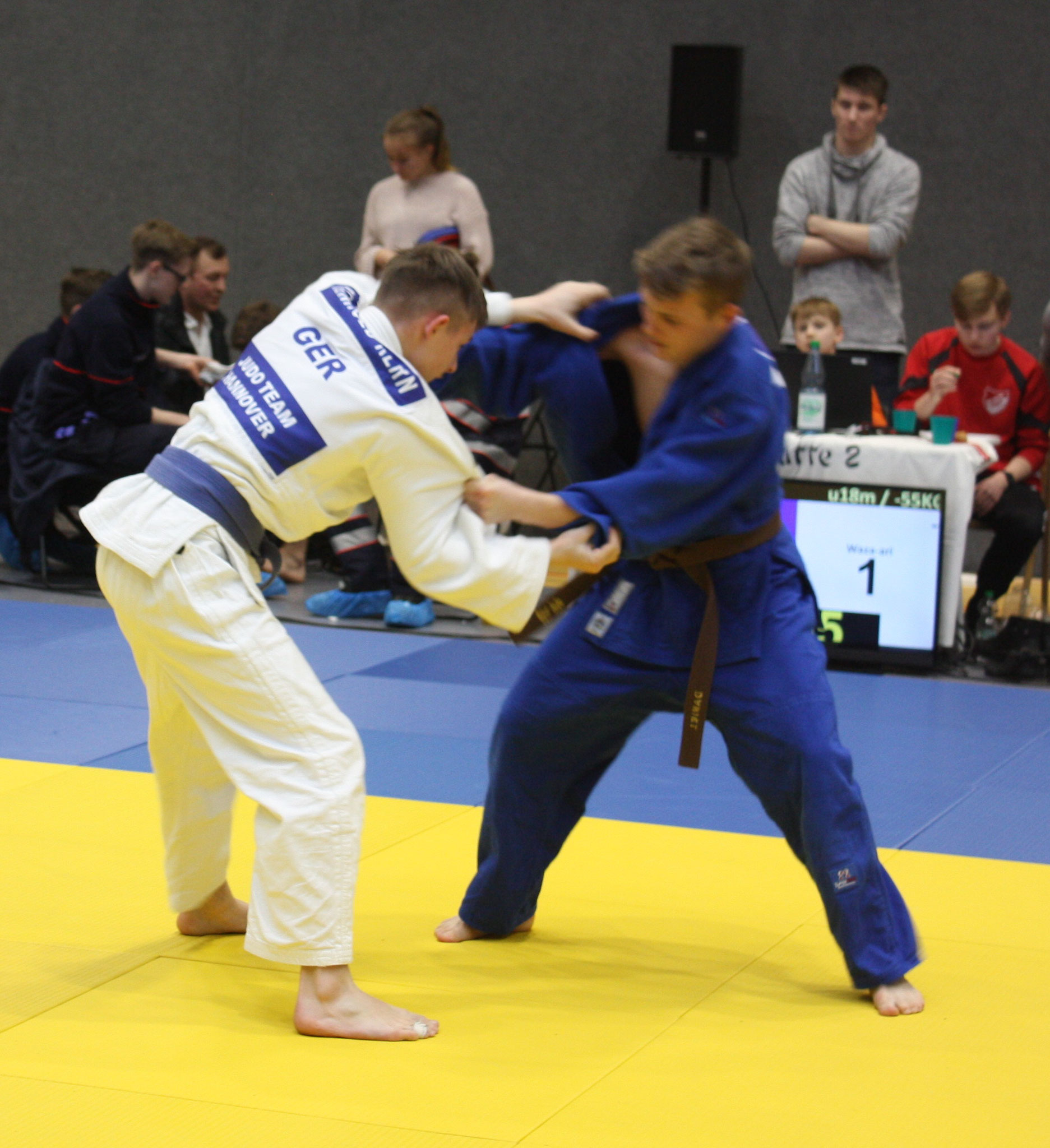Daniel Gardt in blau