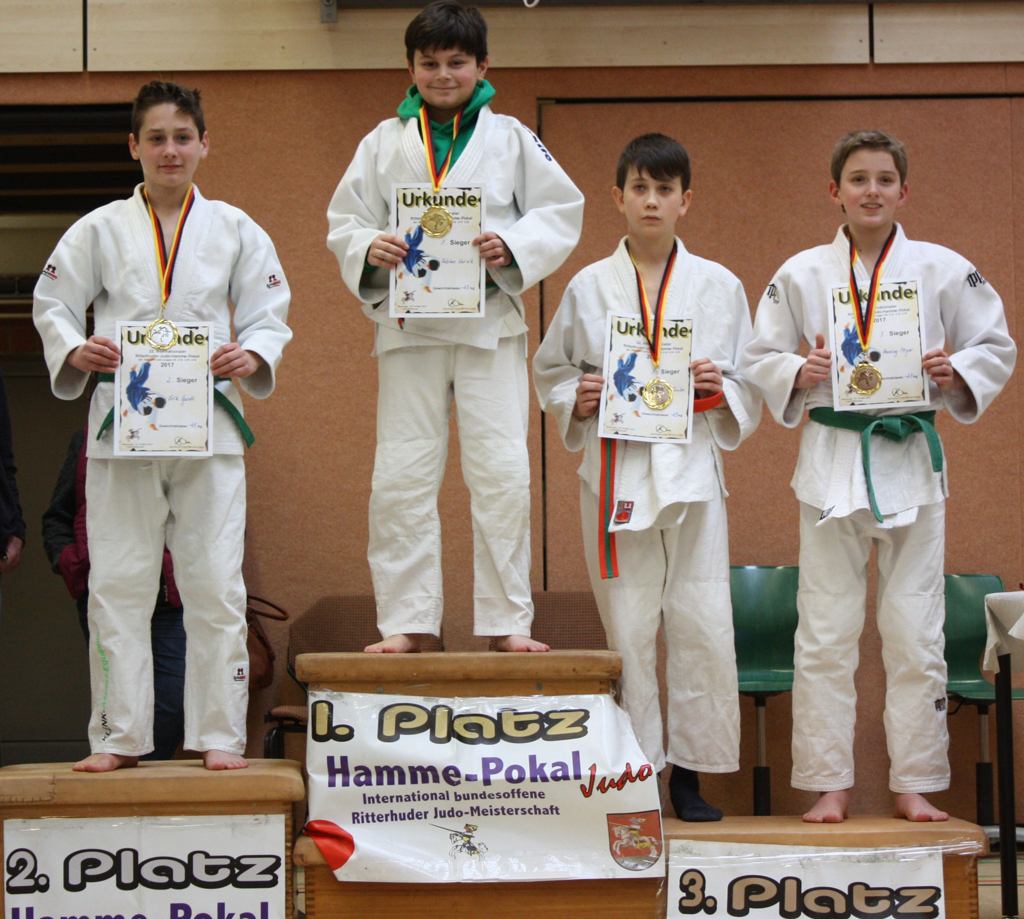 Erik Gardt Siegerehrung 2. Platz li.