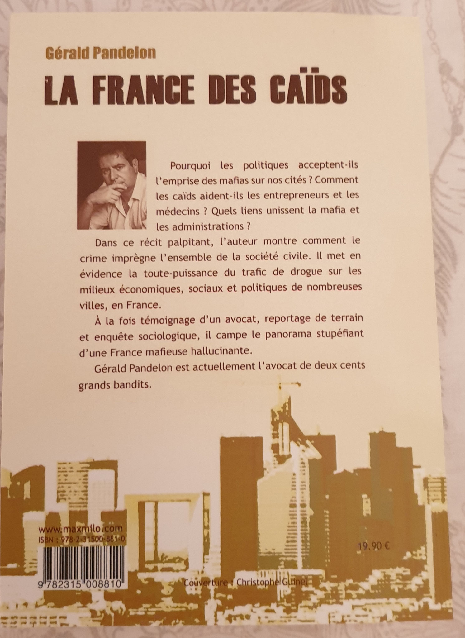 Monsieur Eric DUPOND-MORETTI Va t'il Briser la LOI DU SILENCE ? www.jenesuispasunchien.fr www.jesuisvictime.fr www.jesuispatrick.fr PARJURE & CORRUPTION AU COEUR MÊME DE LA JUSTICE //LES MAFIAS CRIMINELLES EN BANDES ORGANISEES