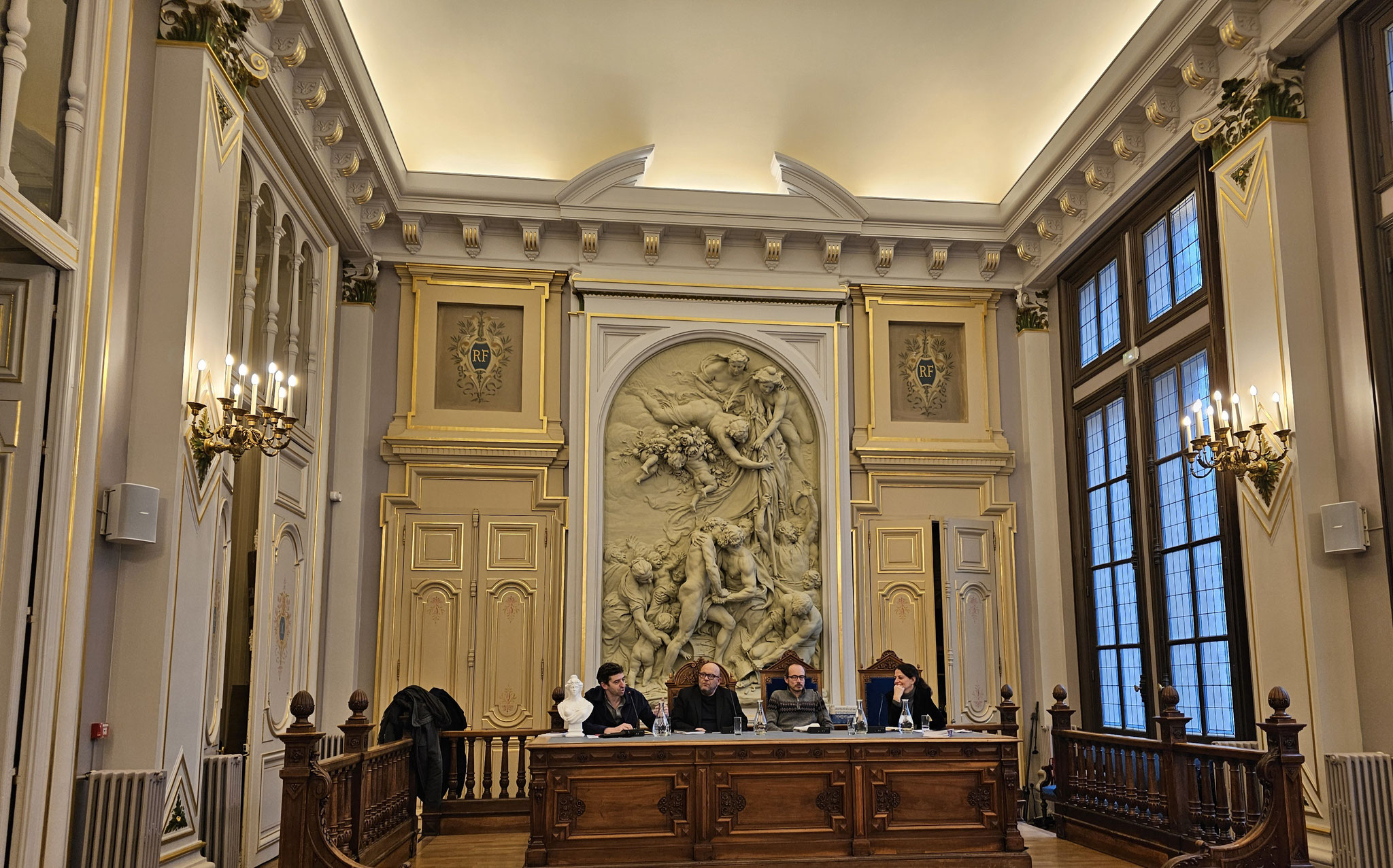AFFAIRES CRIMINELLES LES BARONS & LES BARONNES DE LA JUSTICE 7177 Jours de persécutions criminelles en bandes organisées #CORRUPTION #VEDETTA #FAUXCRIMINELS en Ecritures Publique www.jesuispatrick.fr www.jesuisvictime.fr www.jenesuispasunchien.fr