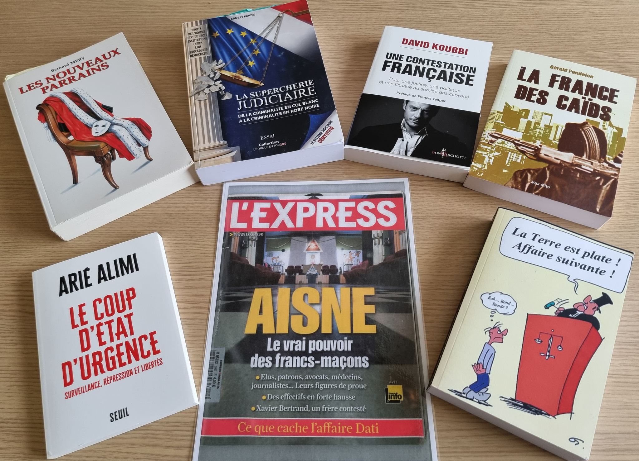 Monsieur Eric DUPOND-MORETTI Va t'il Briser la LOI DU SILENCE ? www.jenesuispasunchien.fr www.jesuisvictime.fr www.jesuispatrick.fr PARJURE & CORRUPTION AU COEUR MÊME DE LA JUSTICE //LES MAFIAS CRIMINELLES EN BANDES ORGANISEES