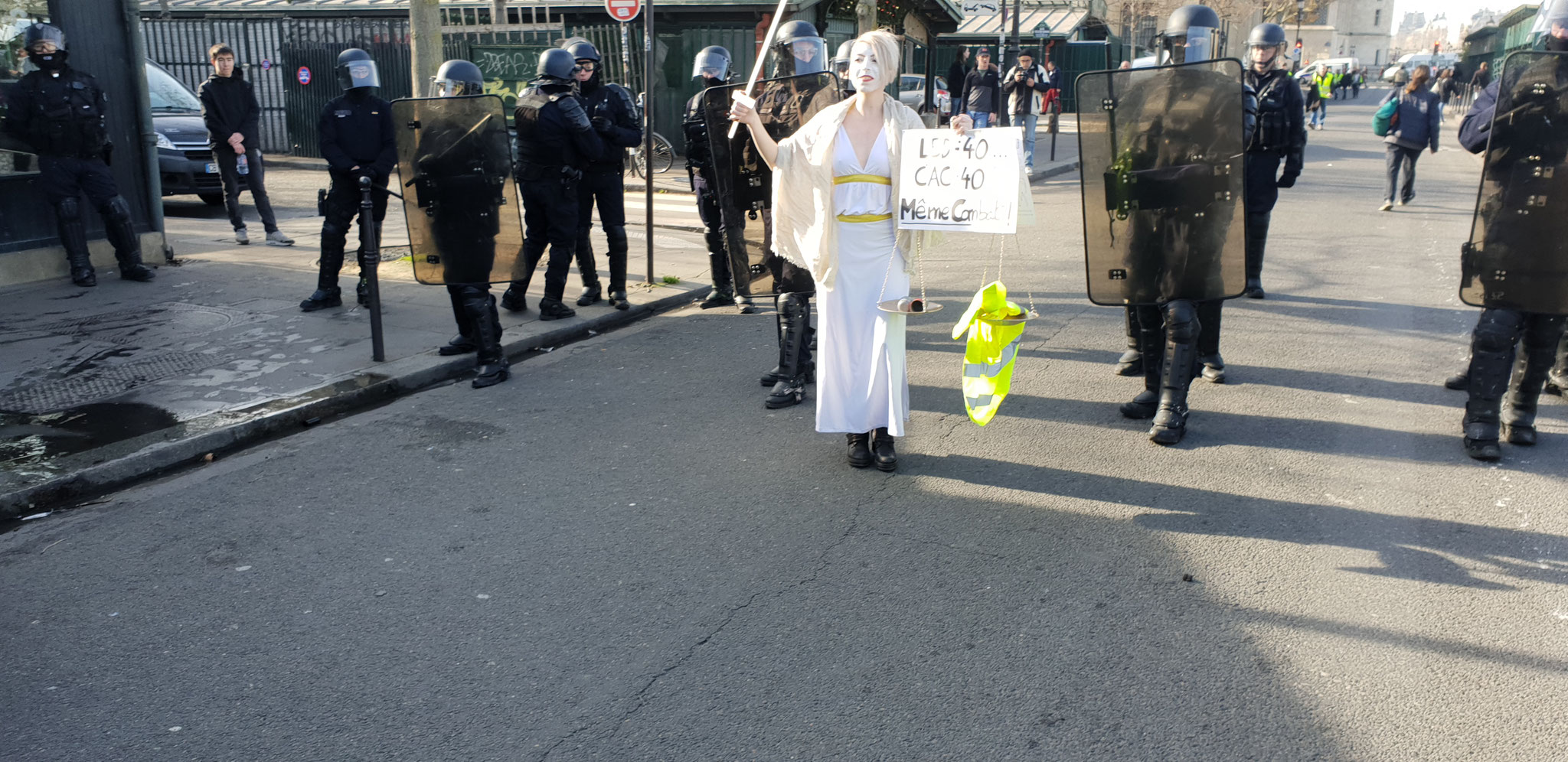 Acte 16 Le 16 Février 2019 je me rends à Paris pour y rencontrer des Journalistes www.jesuispatrick.com