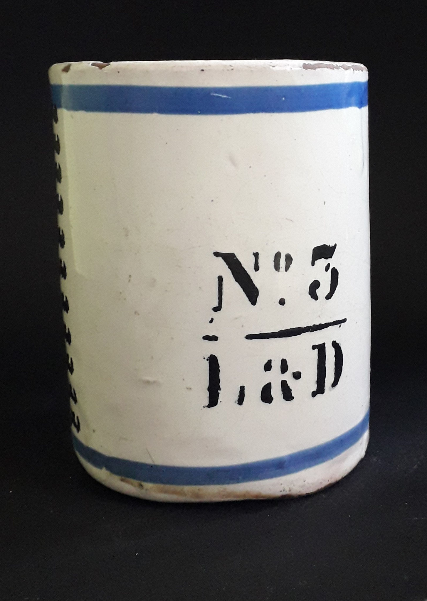 Pot à boire - Haut. 9.5 Diam 7.5 : pot à boire L&D (Lecomte et Dantier)