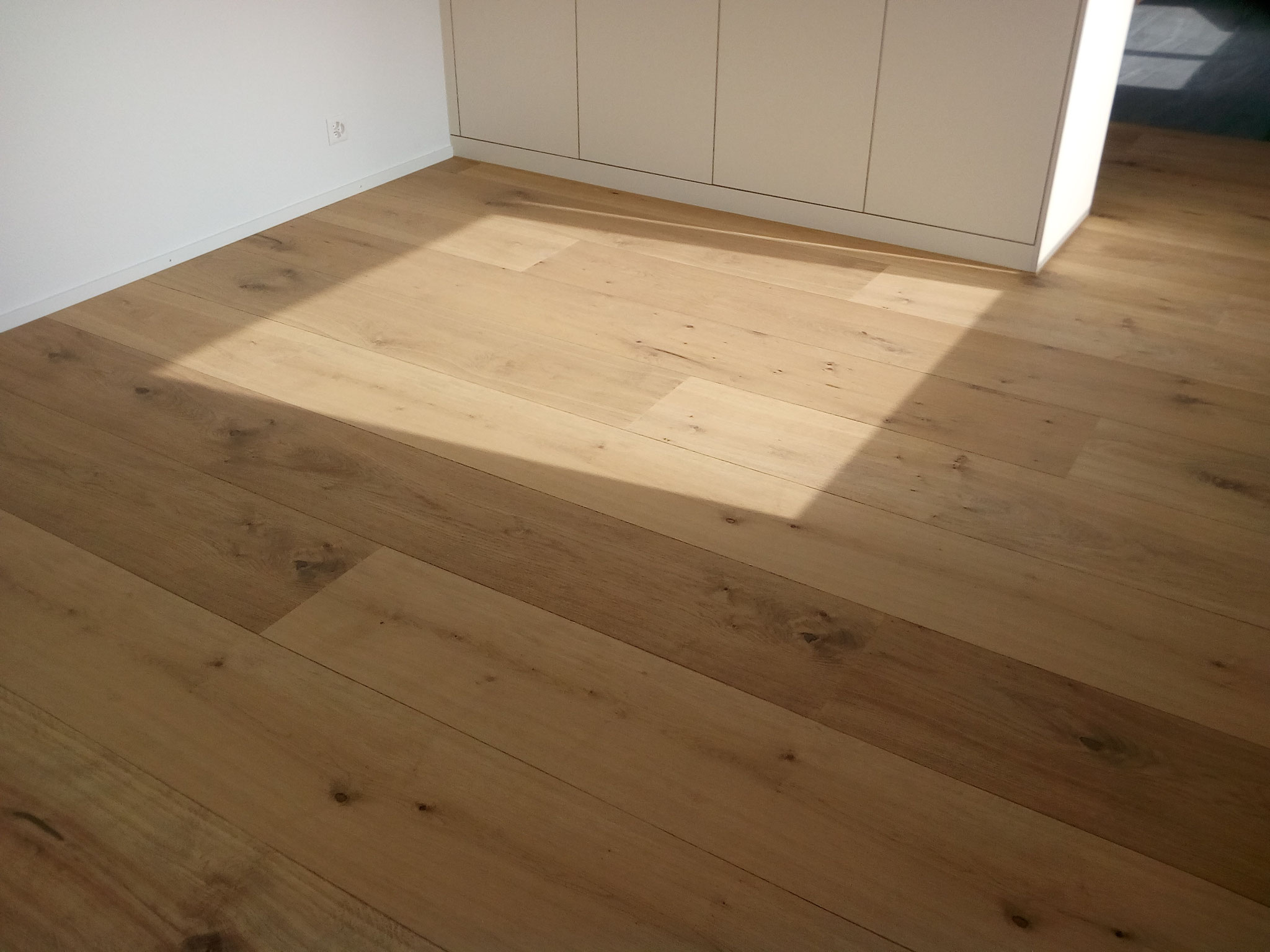 Lindura-Holzboden Eiche rustikal geölt, 2600 x 320 mm