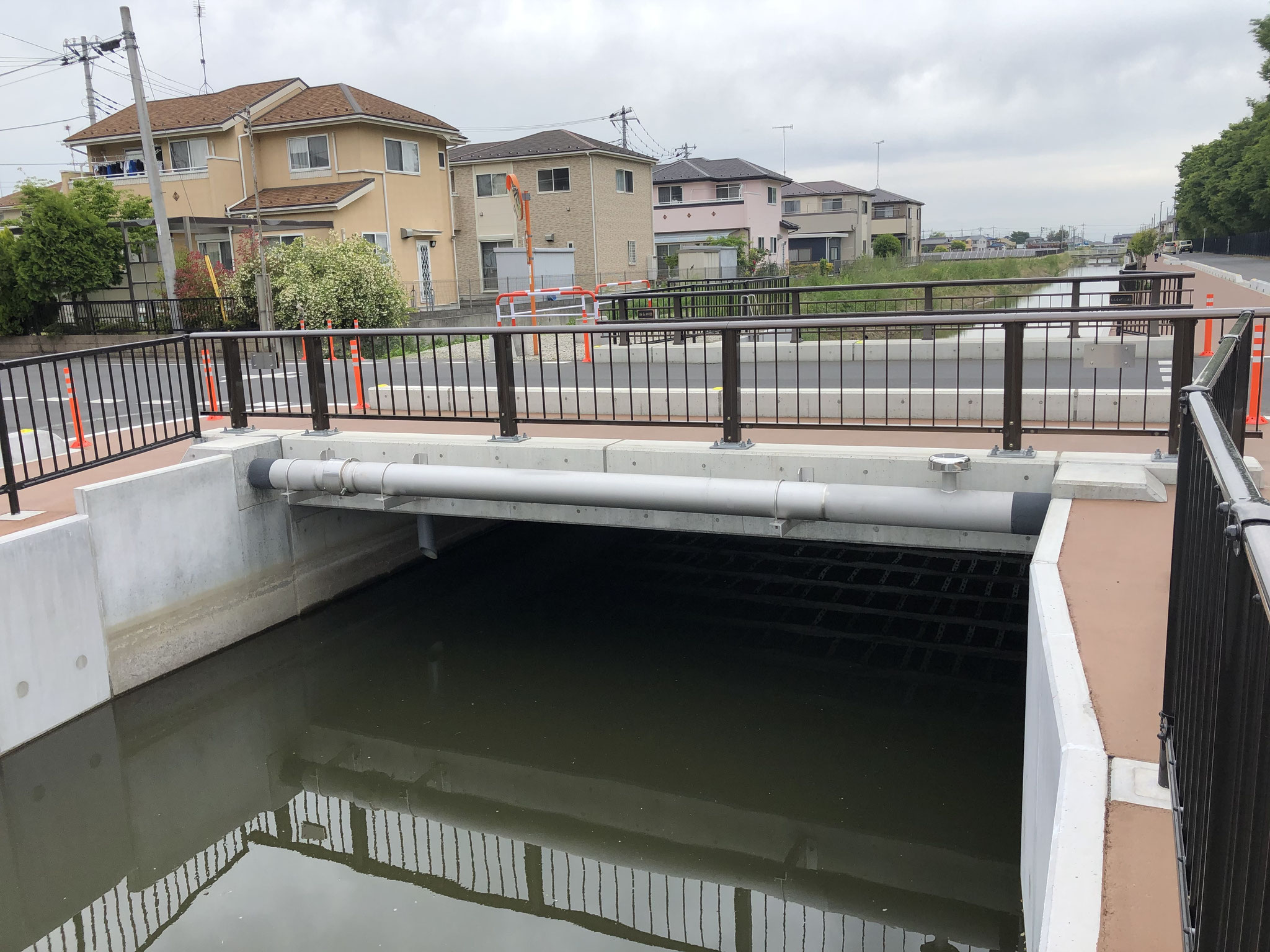 鋼コンクリート門型ラーメン橋（埼玉県行田市）