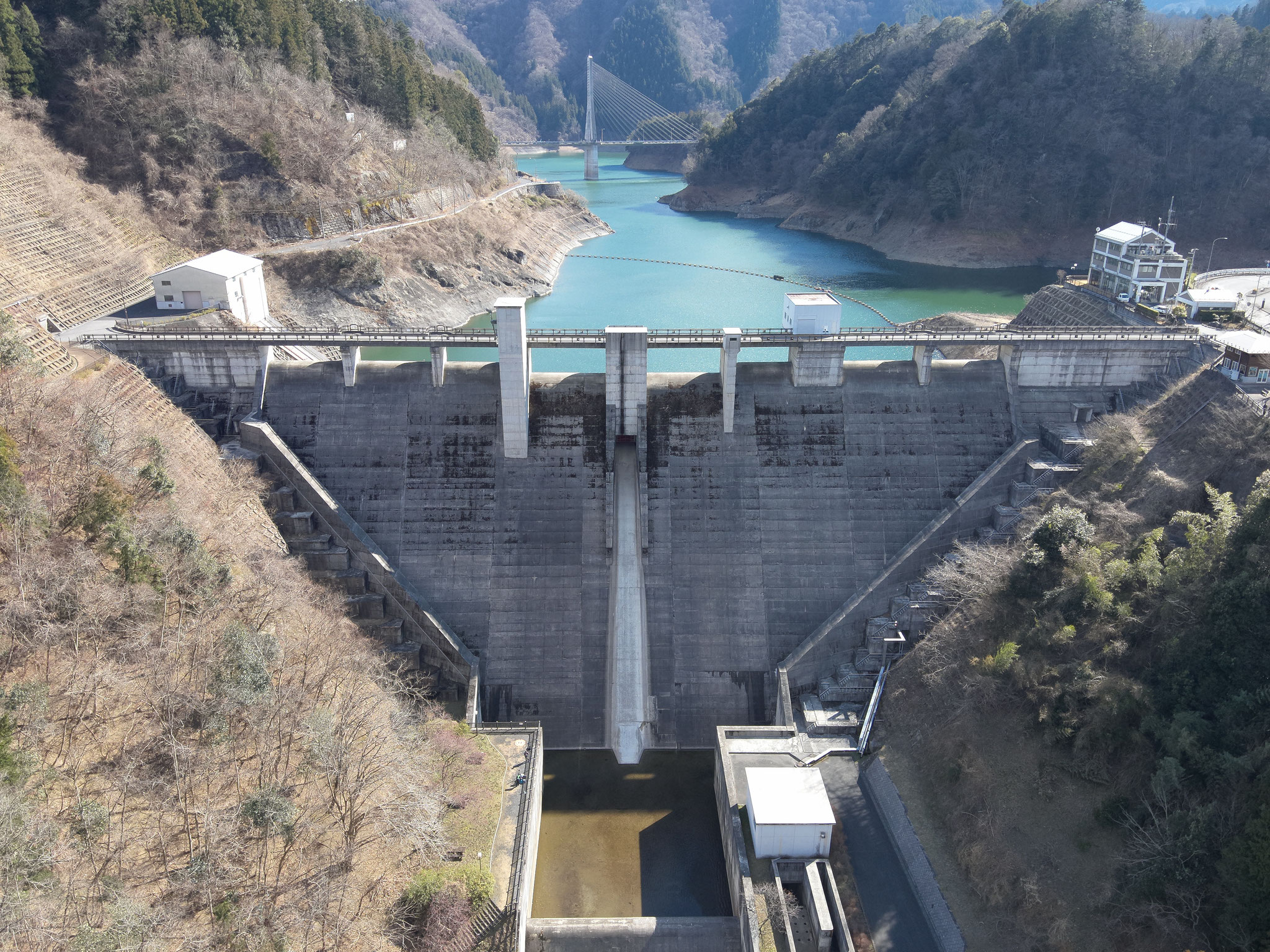 大規模ダム施設UAV自動航行点検（埼玉県秩父市）
