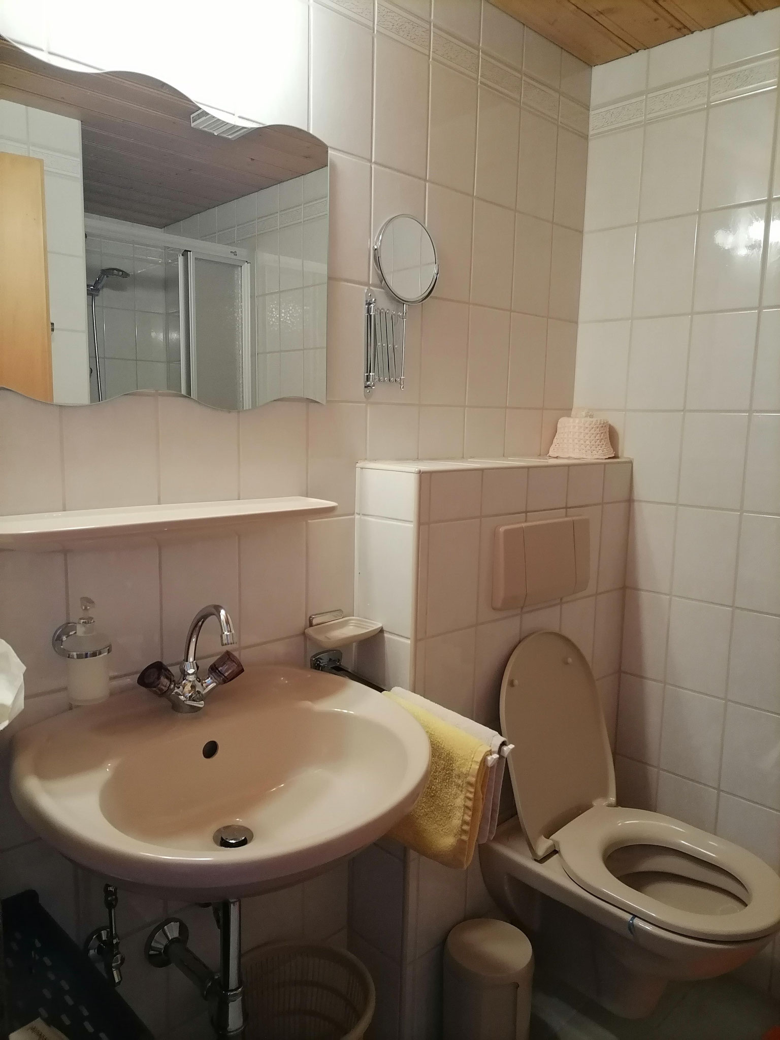 Badezimmer 1