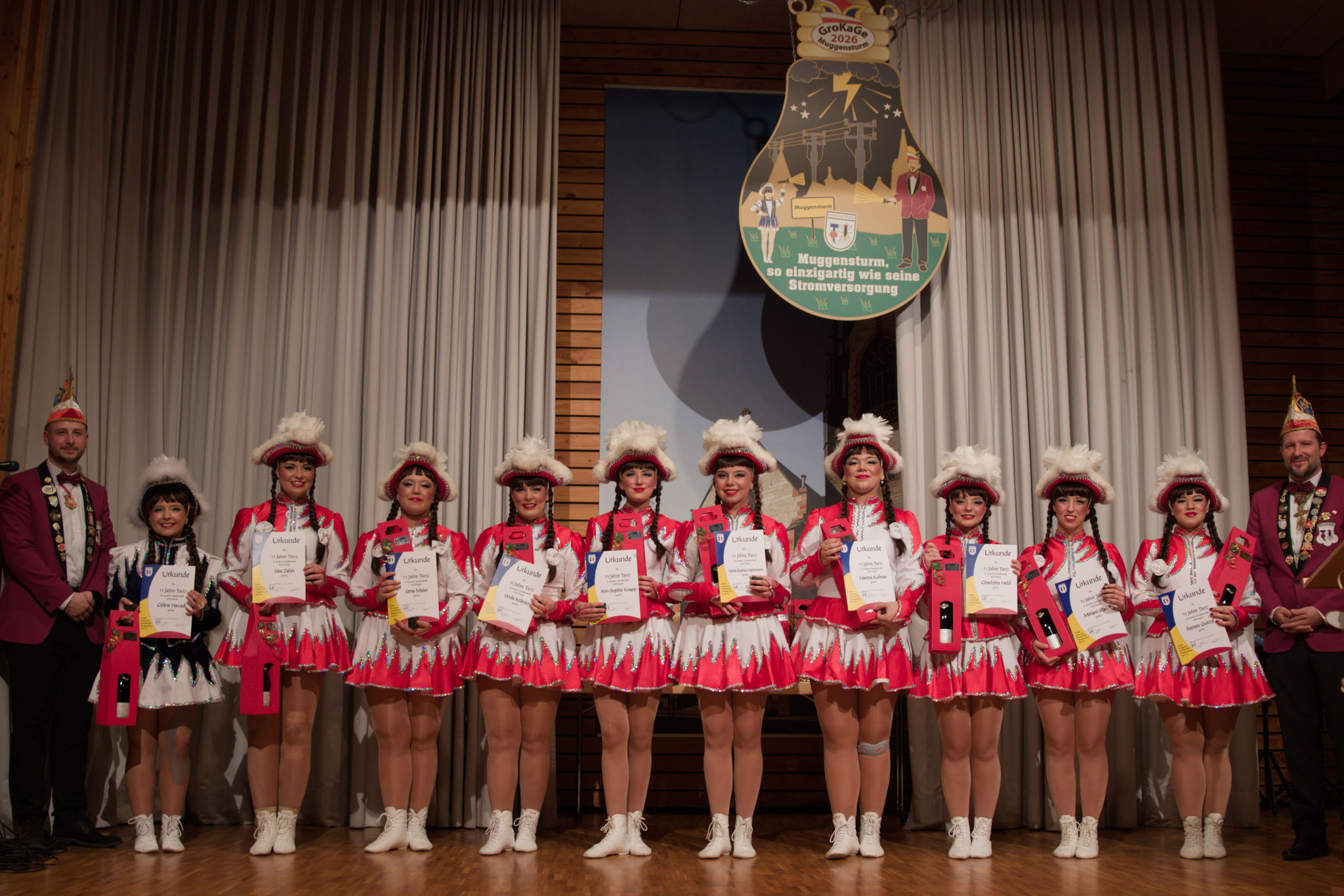 2. Vorstand Bastian Schneider, Celine Havadi, Lisa Zahn, Lena Maier, Linda Krämer, Ann-Sophie Knapp, Laura Sophie Hartmann, Hanna Kolmar, Charlotte Held, Miriam Starck, Samea Gutruf, 1. Vorstand Thomas Hamann