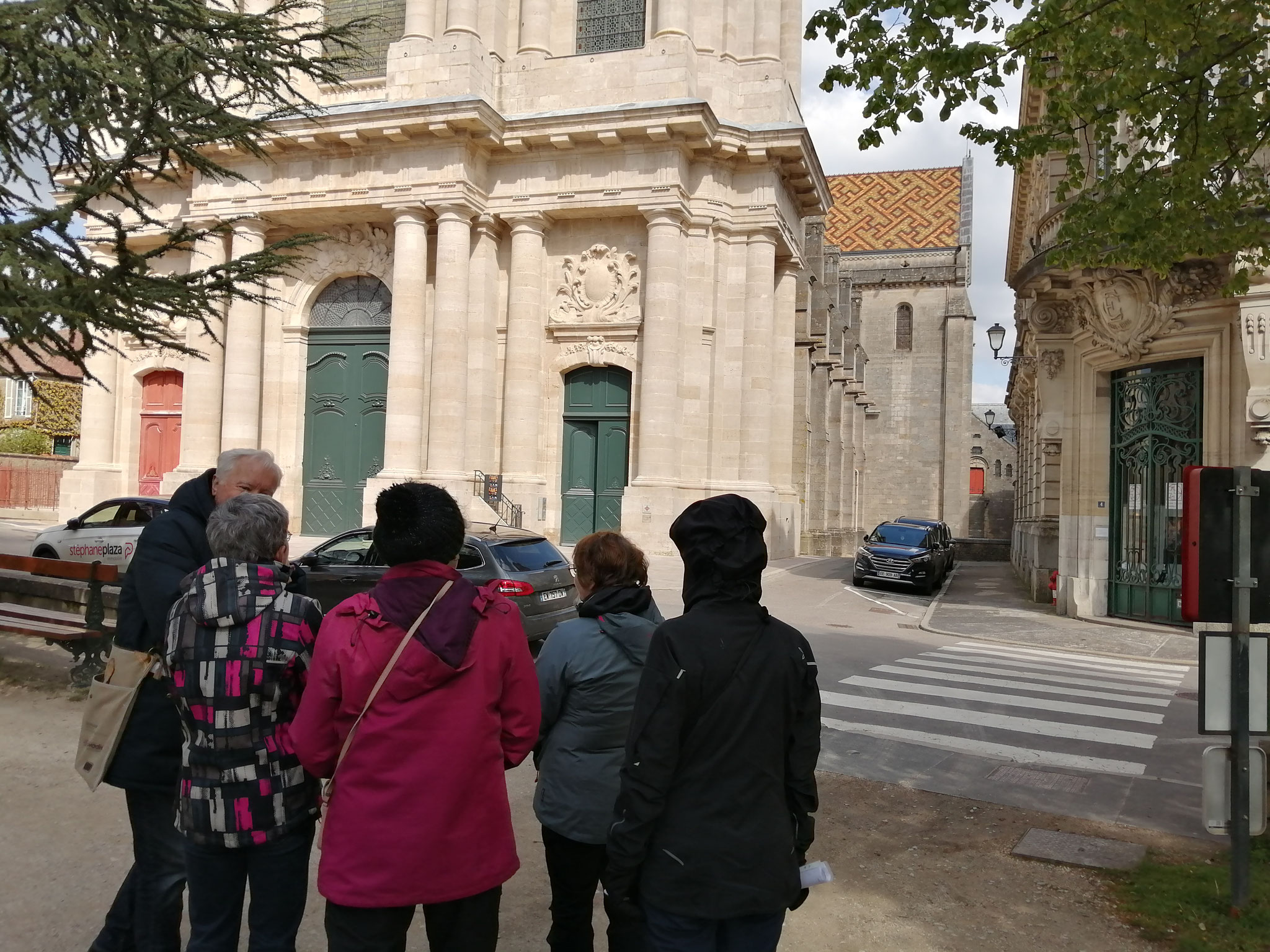 Devant la cathédrale Saint Mammès de Langres