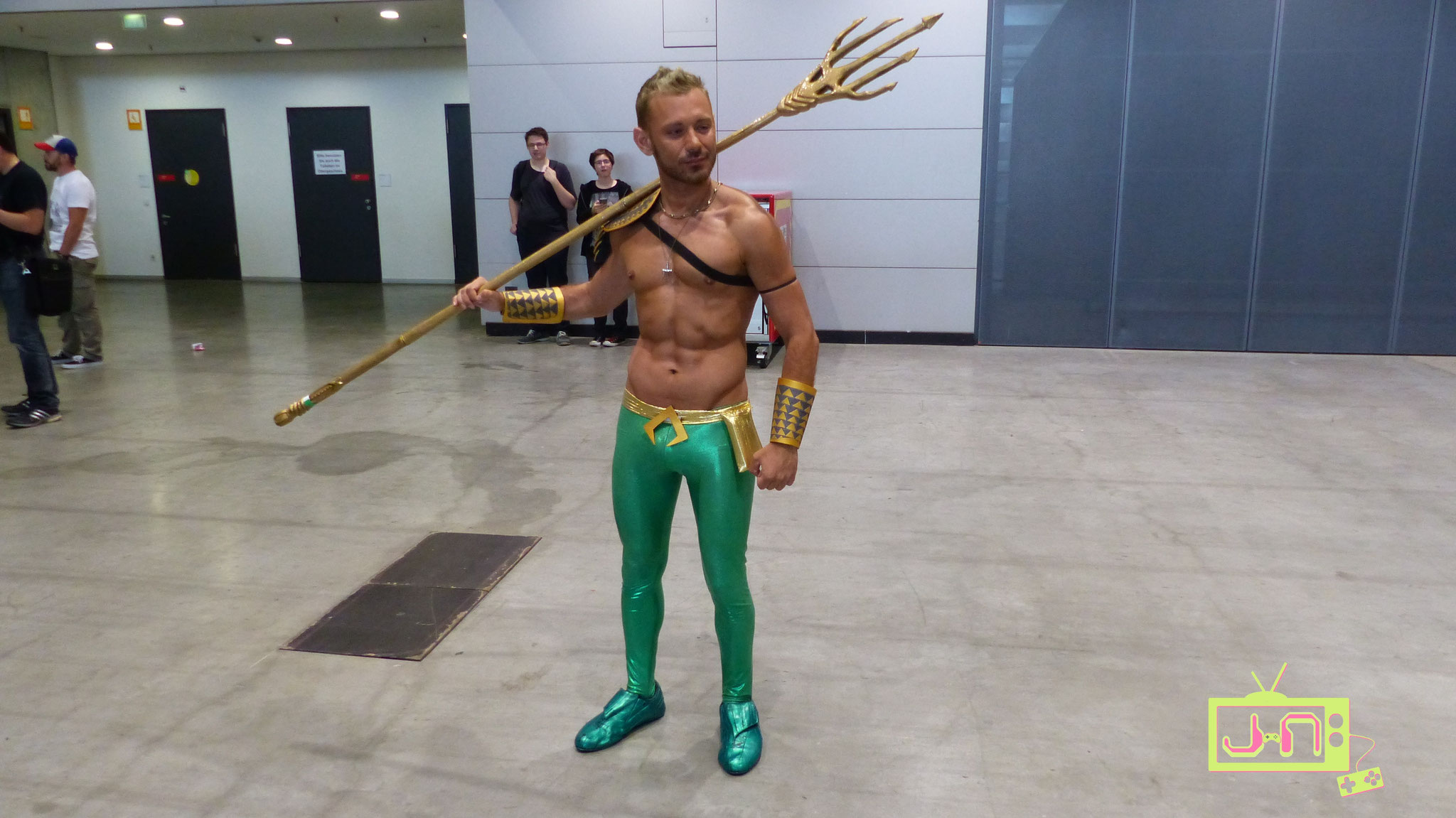 Der sympathische Andrea als Aquaman