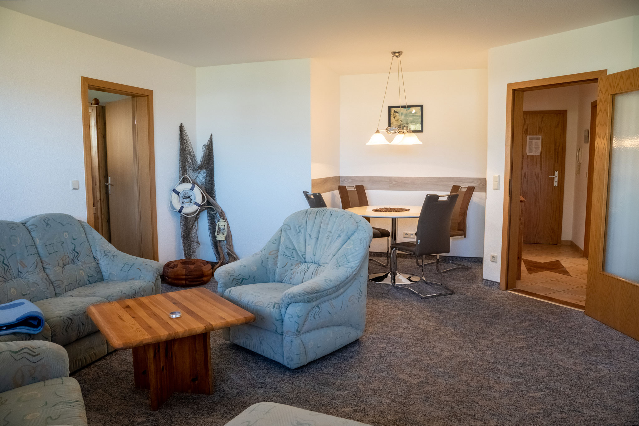 Wohnzimmer mit Essbereich