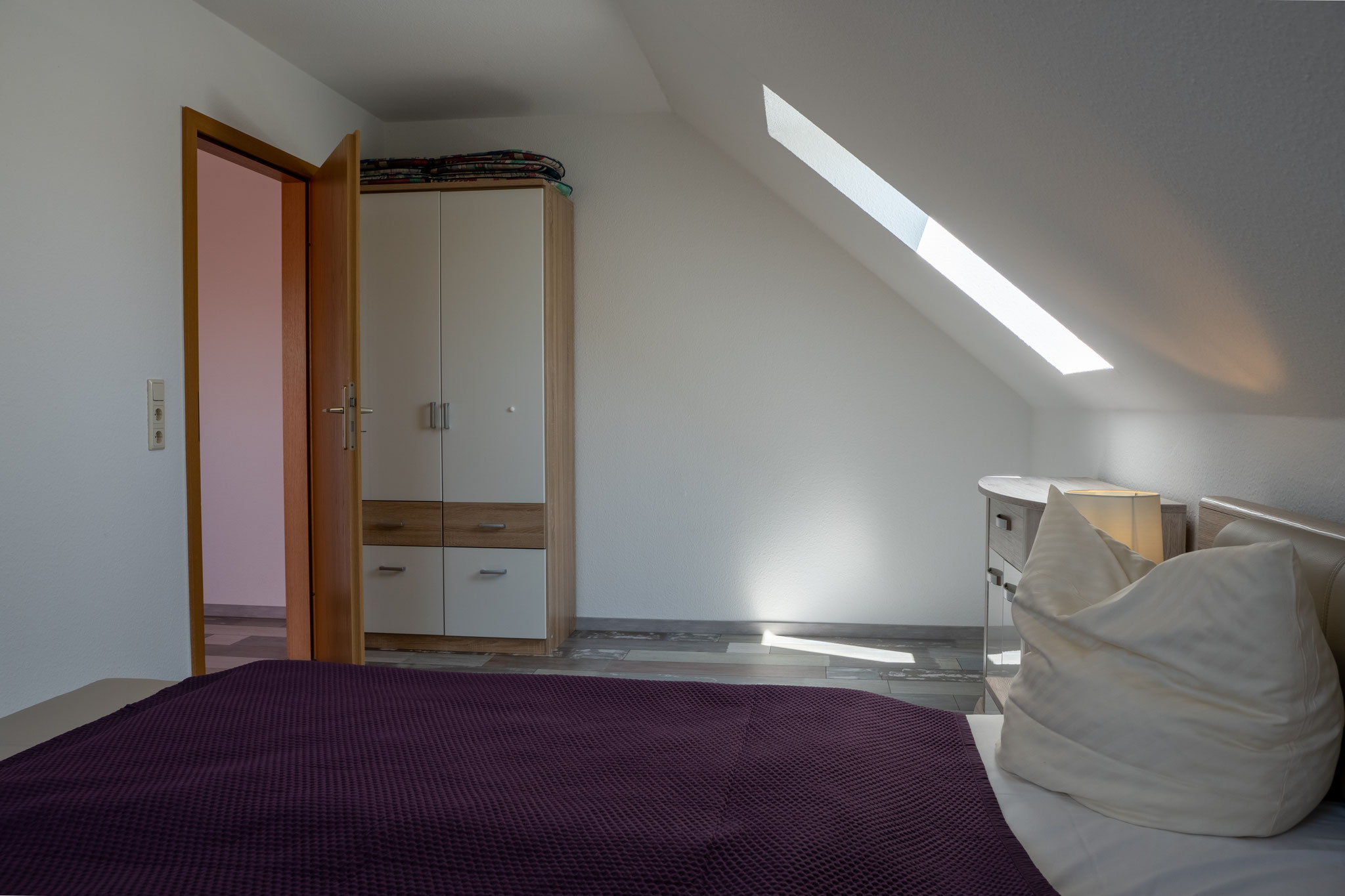 Schlafzimmer 1