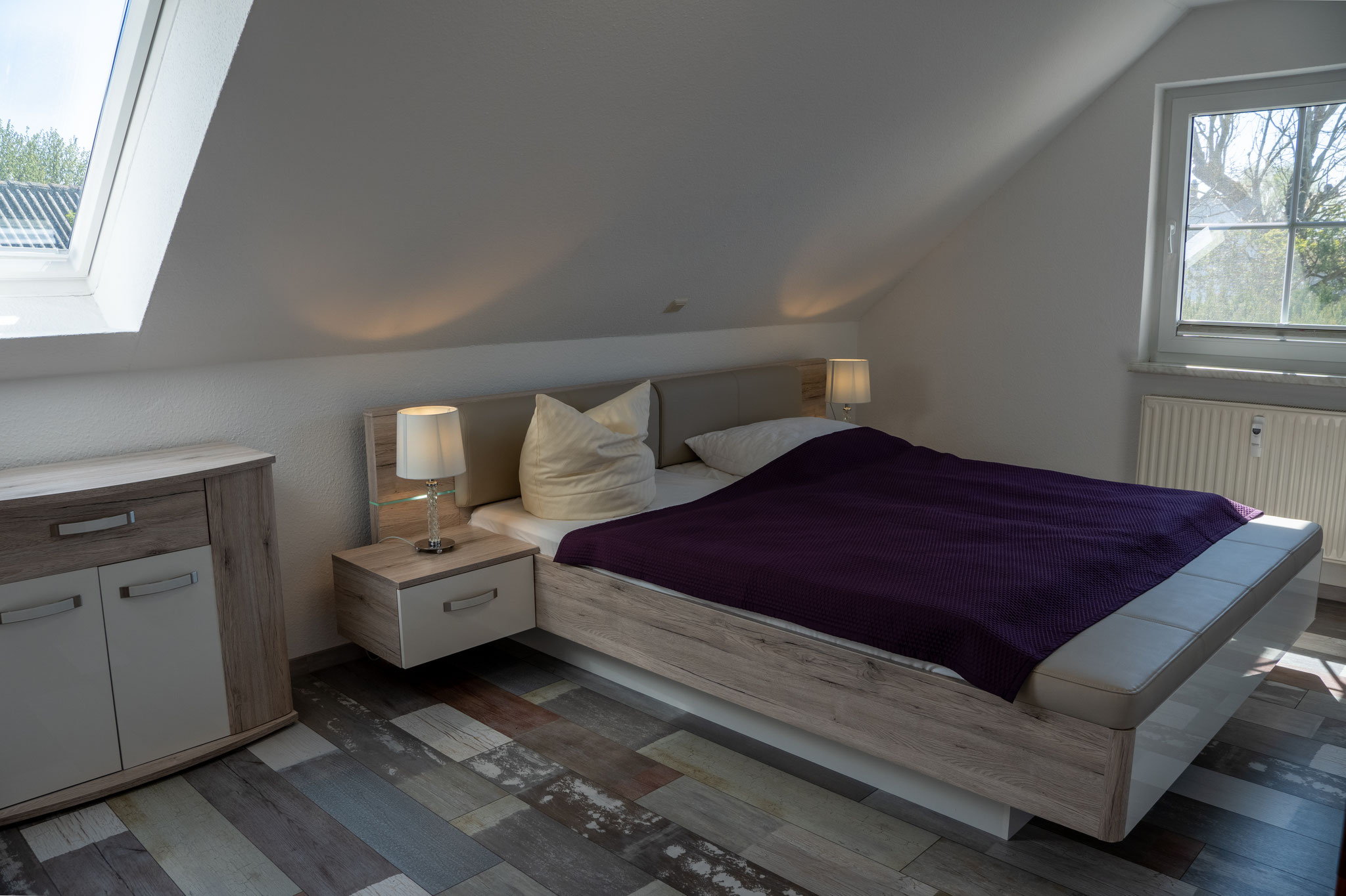 Schlafzimmer 1