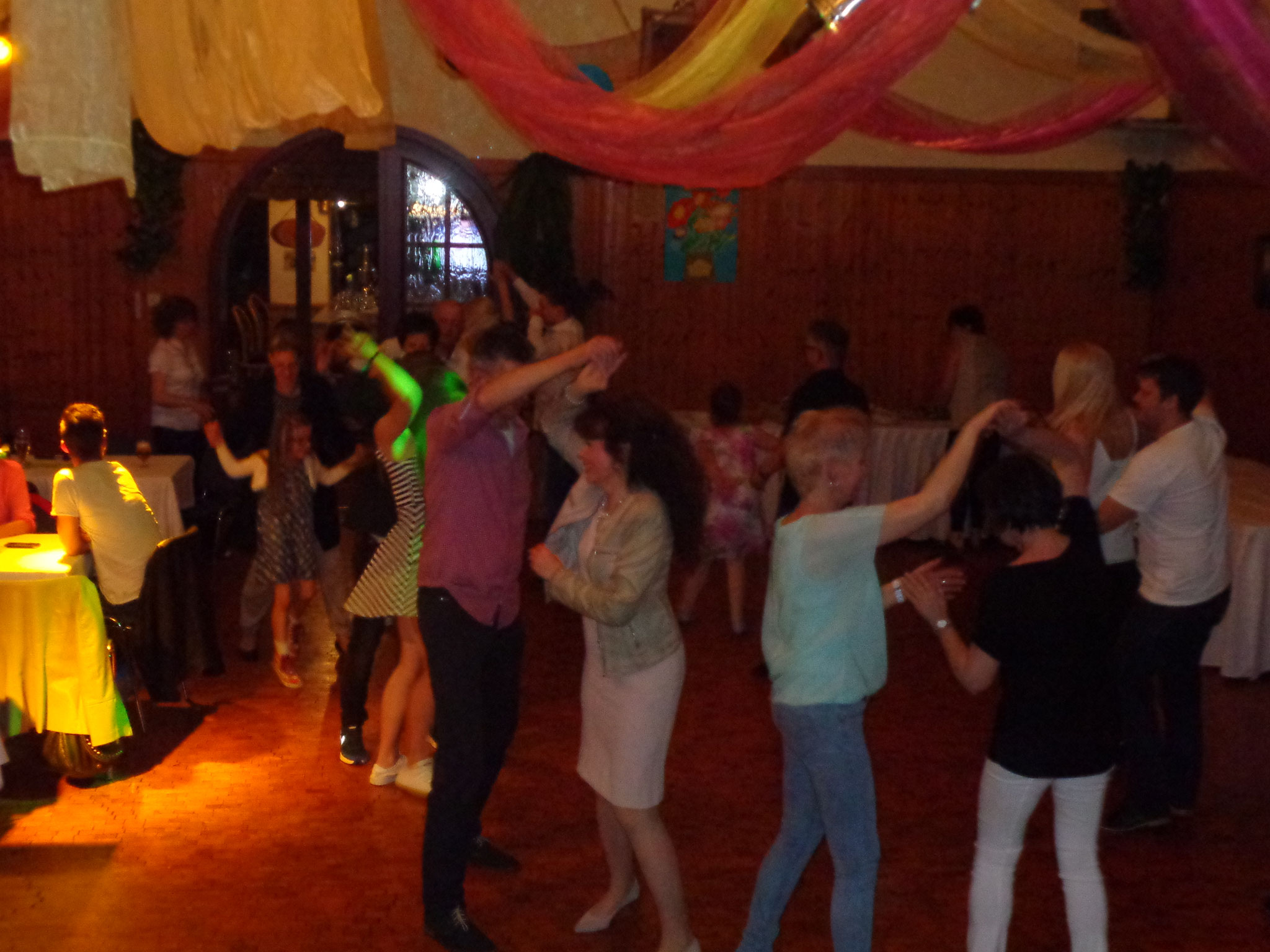 Single party bautzen Επενδύω στα αγγλικά