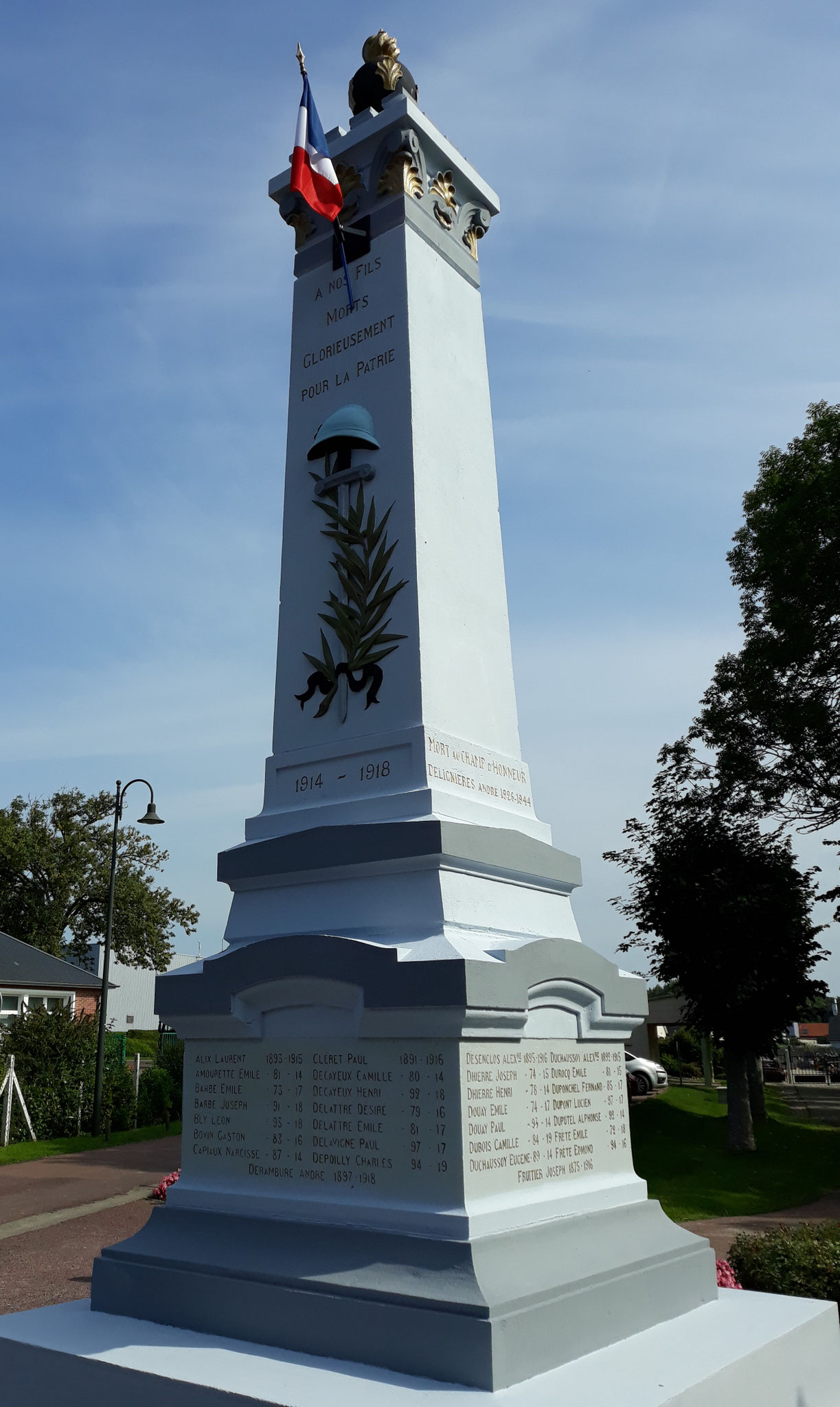 Le Monuments aux Morts Saint Quentin