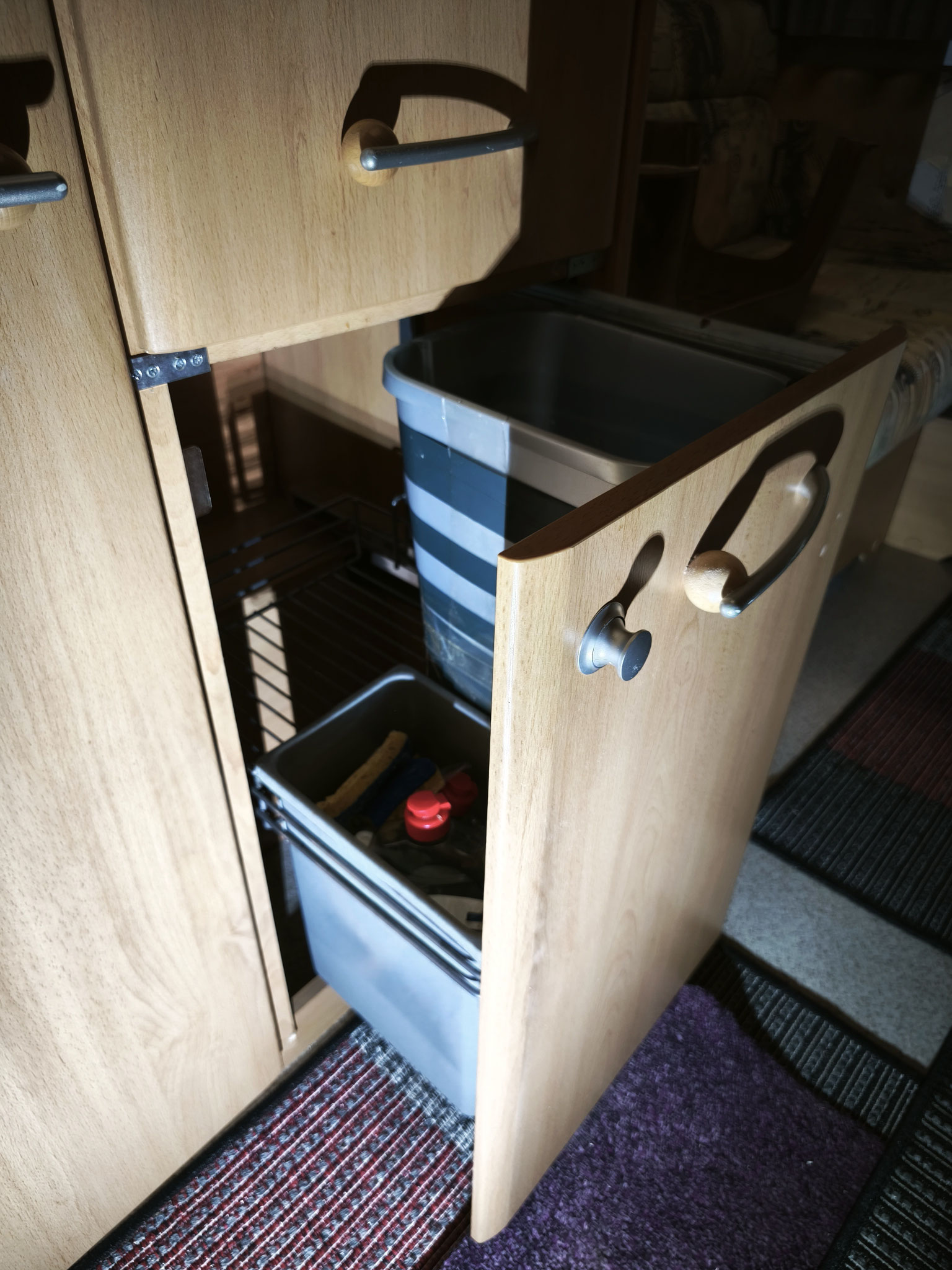 Einbau Push Lock Schloss - defekte Auszugarretierung